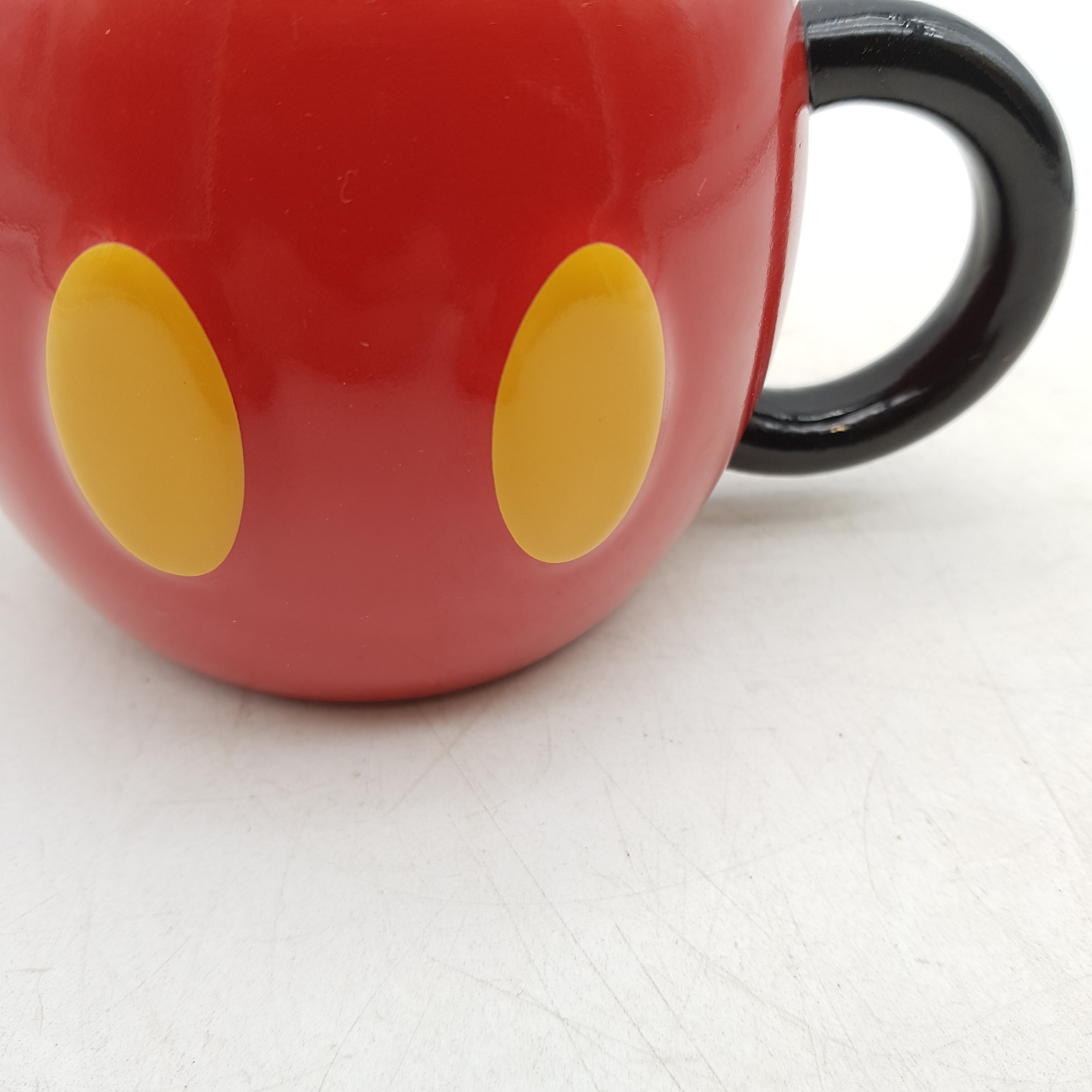 Voir photo 3 de Tasse Mickey Mouse Disney Store Tasse Mickey Mouse Disney Store Très bon état reconditionné photo 3