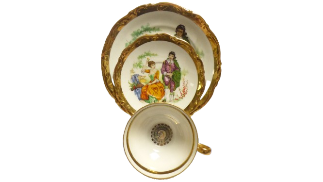 Acheter Tasse soucoupe et assiette à dessert Vintage Bon état - 11,20 € Tasse soucoupe et assiette à dessert Vintage Bon état reconditionné disponible sur Label Emmaüs