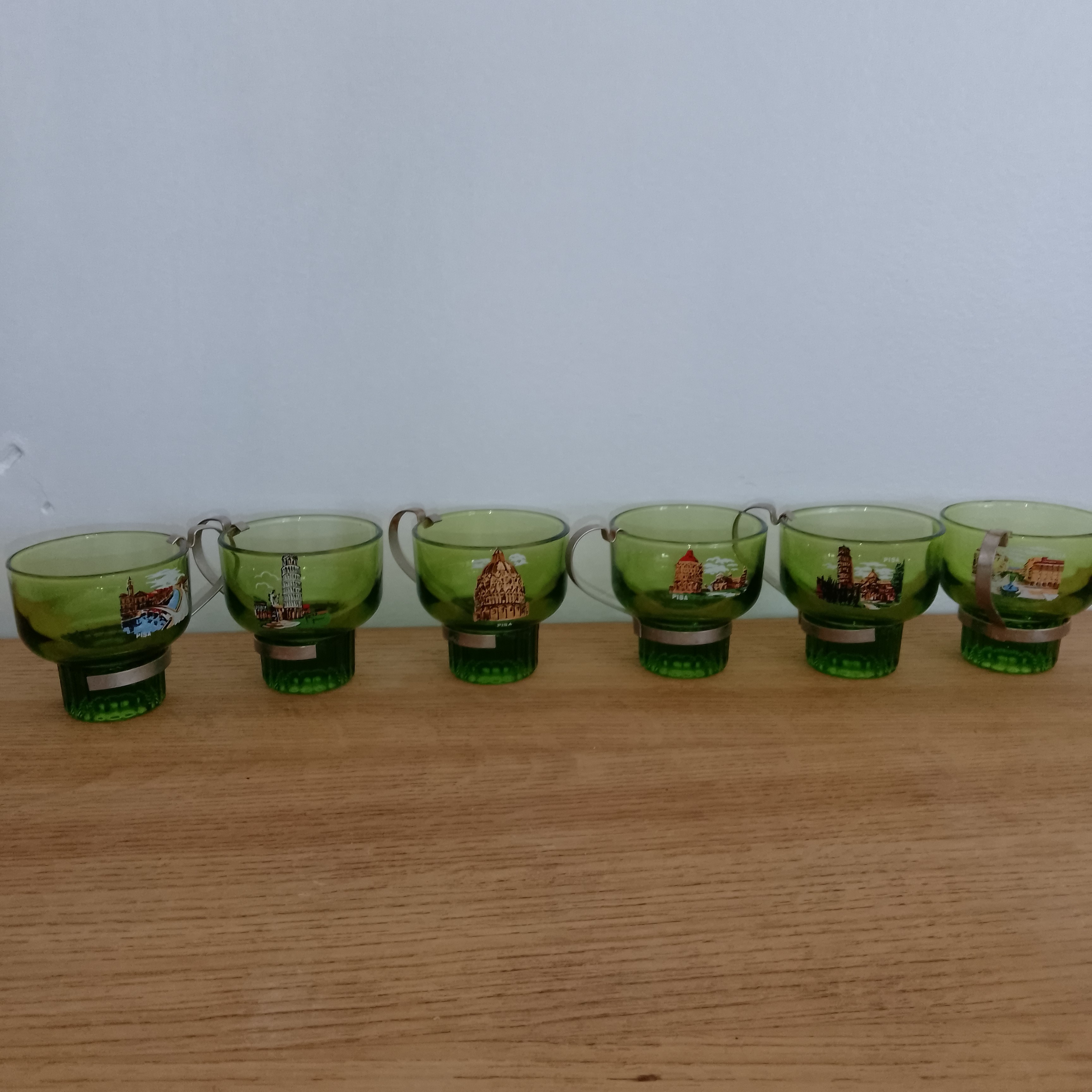 Voir photo 4 de Tasses à café en verre vert (lot de 6) - Pisa Tasses à café en verre vert (lot de 6) - Pisa Bon état reconditionné photo 4