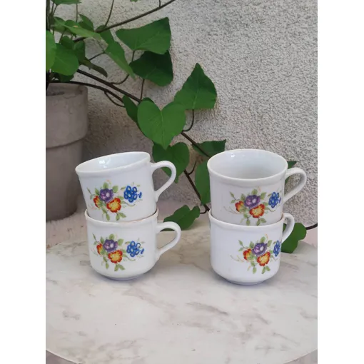 Acheter Tasses A Café Fleurs En Porcelaine Bon état - 11,00 € Tasses A Café Fleurs En Porcelaine Bon état reconditionné disponible sur Rakuten