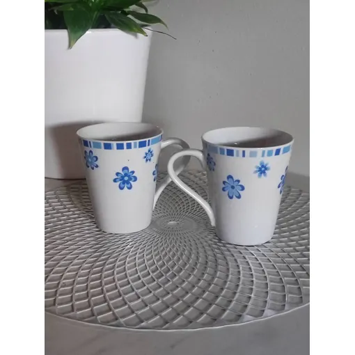 Tasses A Fleurs Bleues occasion reconditionné disponible sur Rakuten