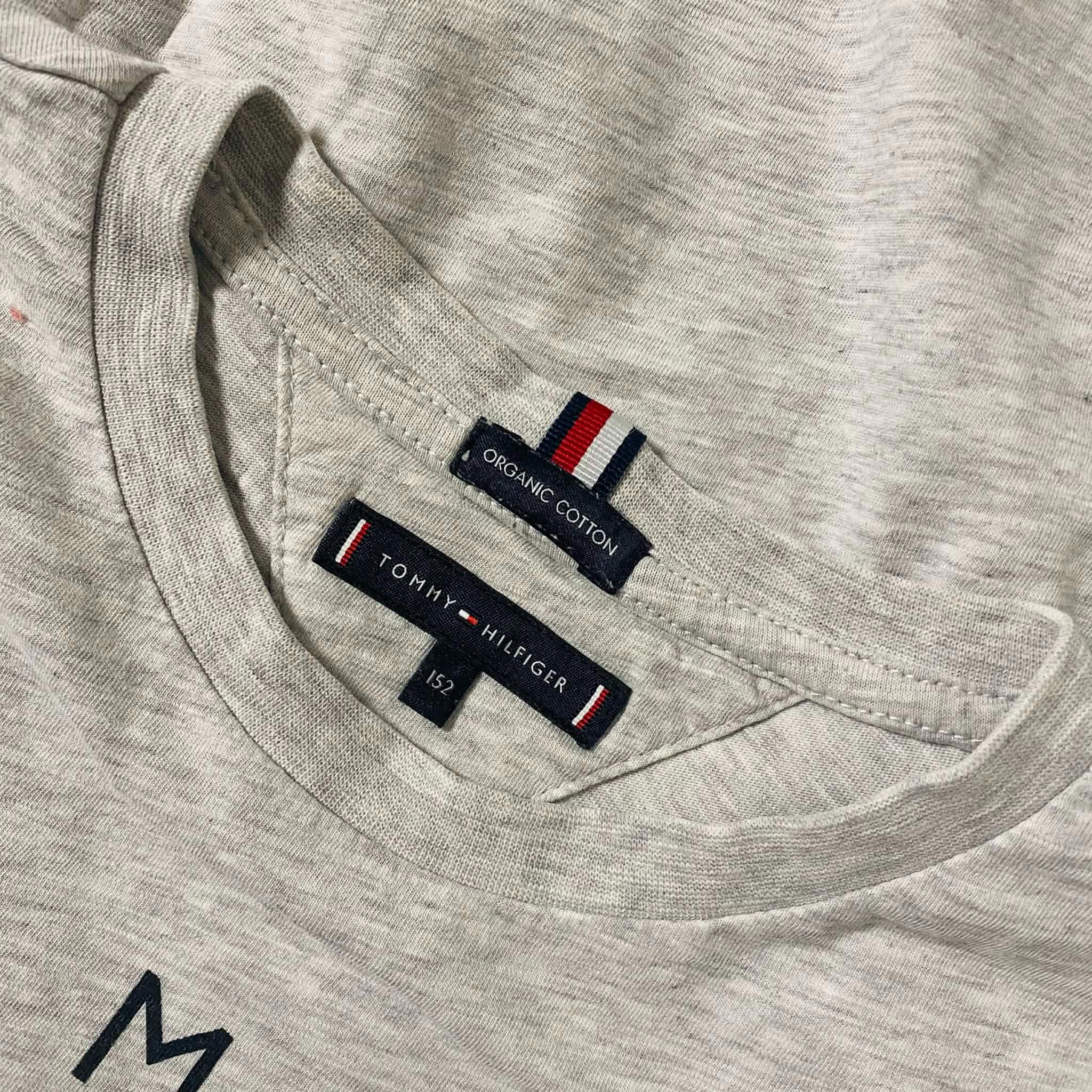 Voir photo 5 de Tee-shirt à Manches Courtes- TOMMY HILFIGER - 11 Tee-shirt à Manches Courtes- TOMMY HILFIGER - 11 Très bon état reconditionné photo 5