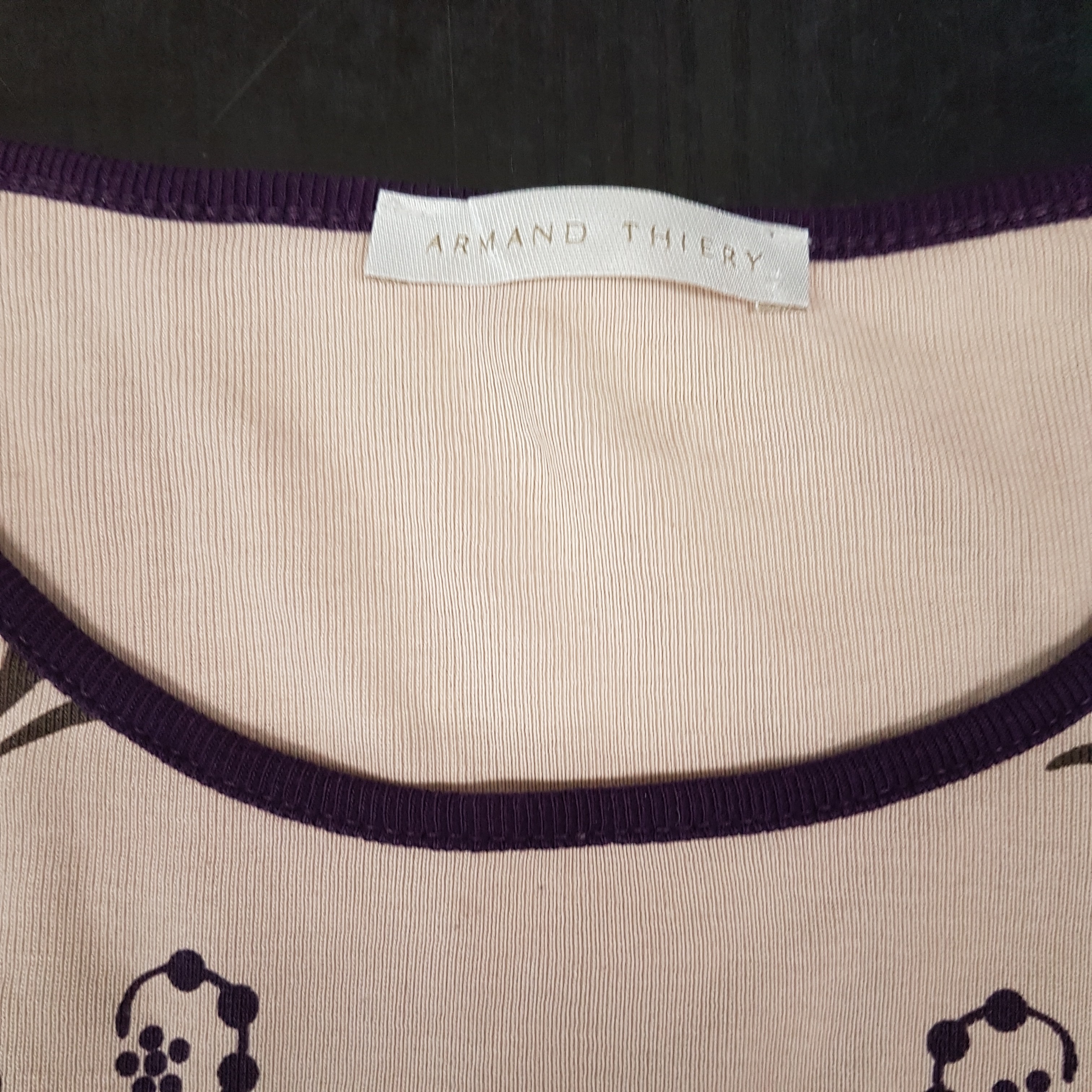 Voir photo 6 de Tee-shirt - ARMAND THIERY - Taille 5 Tee-shirt - ARMAND THIERY - Taille 5 Bon état reconditionné photo 6