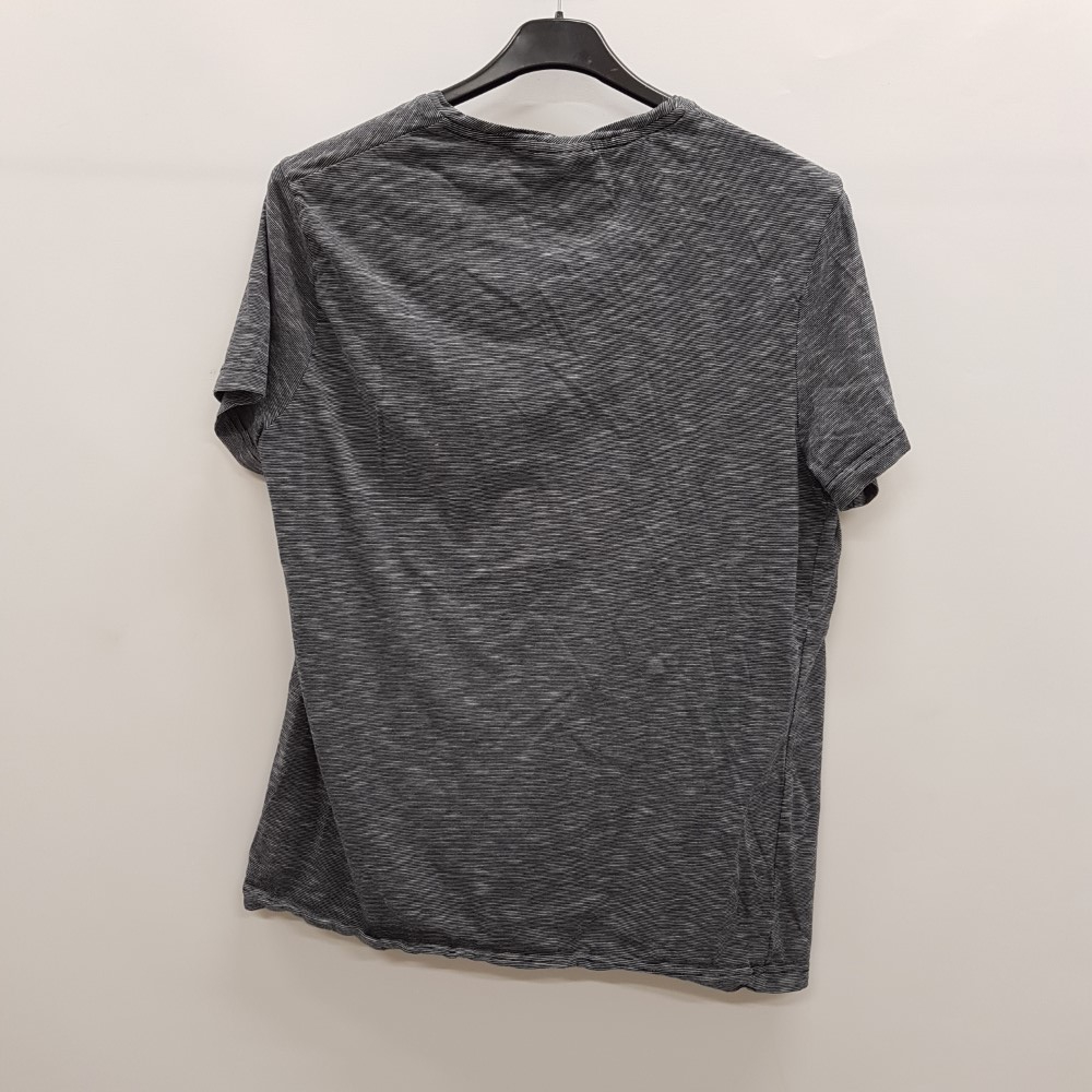 Voir photo 2 de Tee shirt bleu chiné blanc - LA GENTLE FACTORY pour JULES - taille XL Tee shirt bleu chiné blanc - LA GENTLE FACTORY pour JULES - taille XL Très bon état reconditionné photo 2