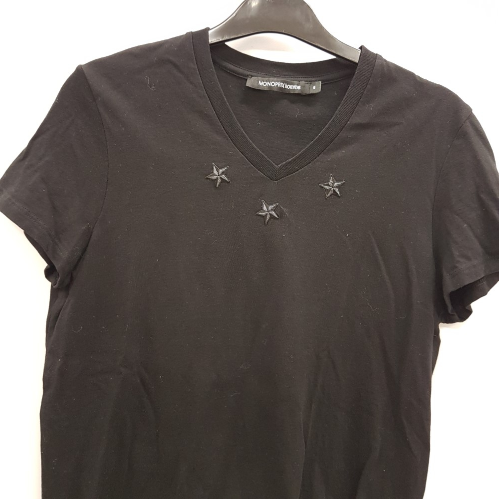 Voir photo 4 de Tee-shirt noir - MONOPRIX HOMME - taille S Tee-shirt noir - MONOPRIX HOMME - taille S Très bon état reconditionné photo 4