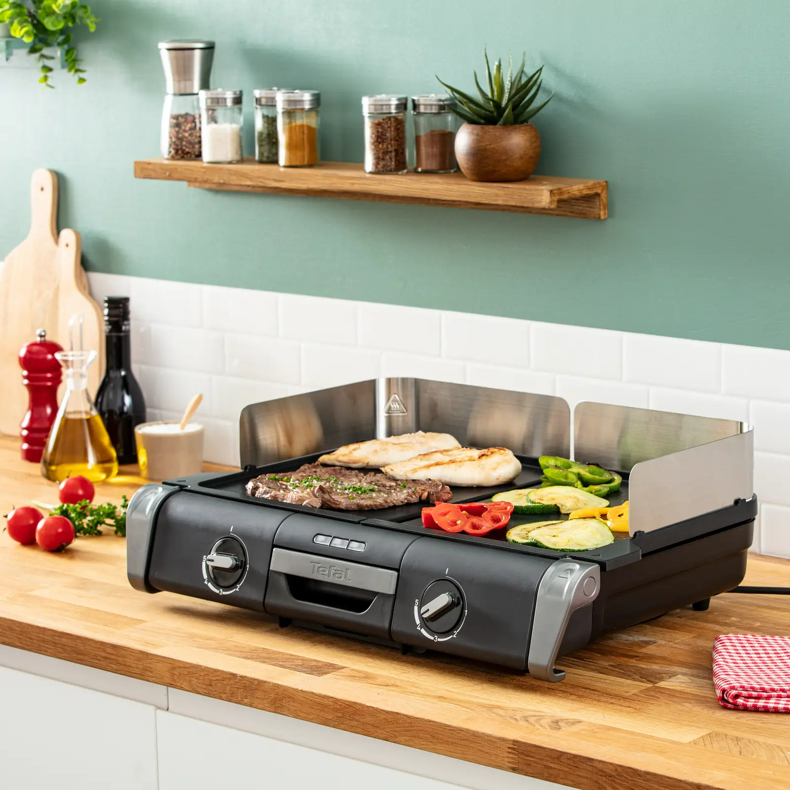 Voir photo 3 de Tefal Plancha Family TG805012R Tefal Plancha Family TG805012R Très bon état reconditionné photo 3