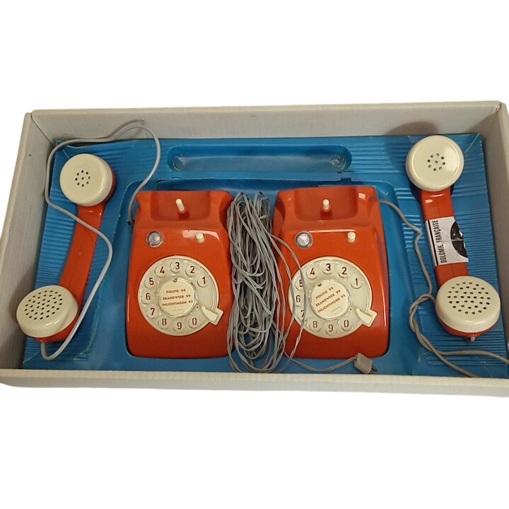 Téléphone ancien enfant Bon état - 30,00 € Téléphone ancien enfant Bon état reconditionné disponible sur Label Emmaüs