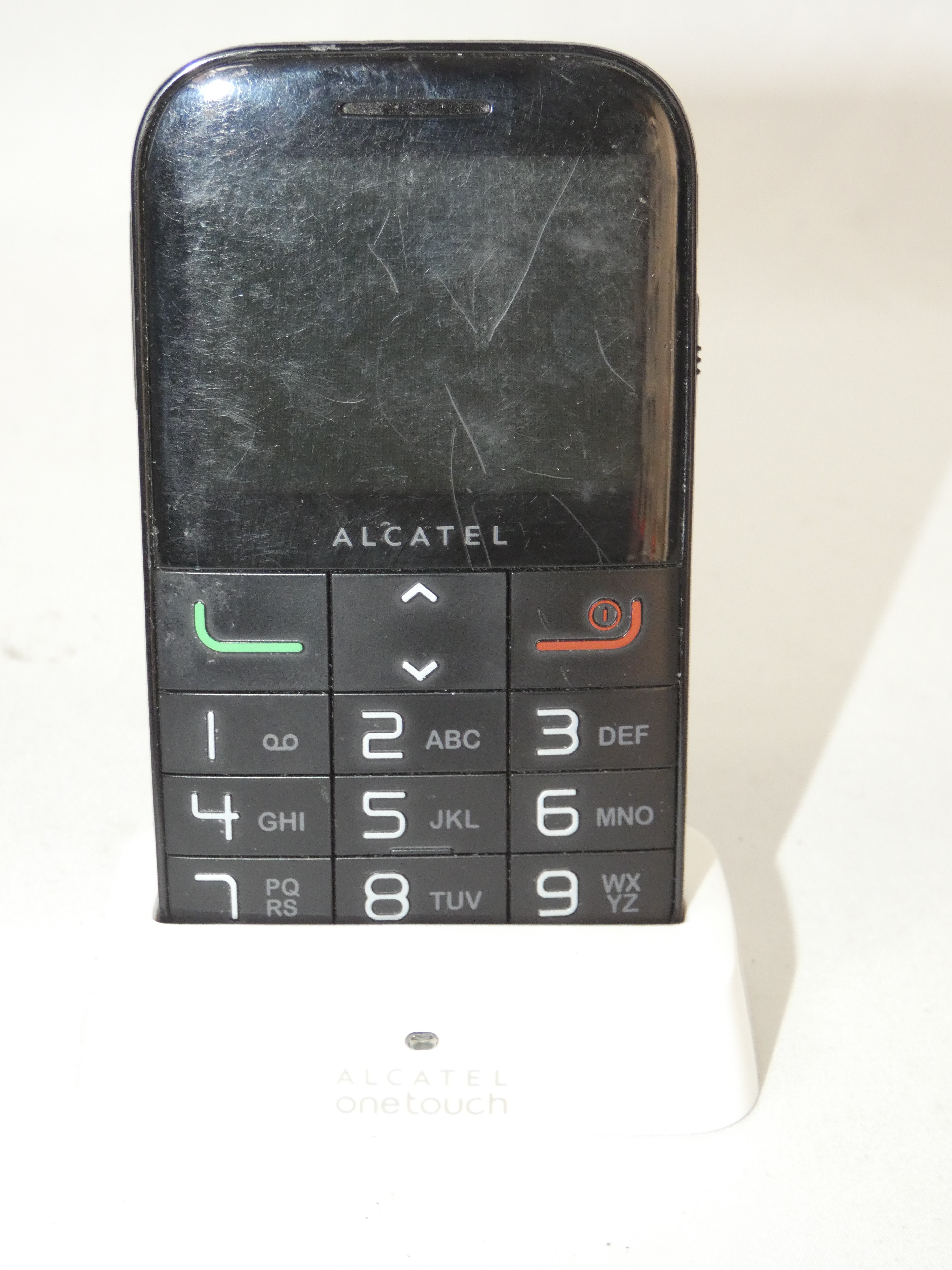 Voir photo 10 de Téléphone portable ALCATEL OneTouch 2000X pour séniors Téléphone portable ALCATEL OneTouch 2000X pour séniors Bon état reconditionné photo 10