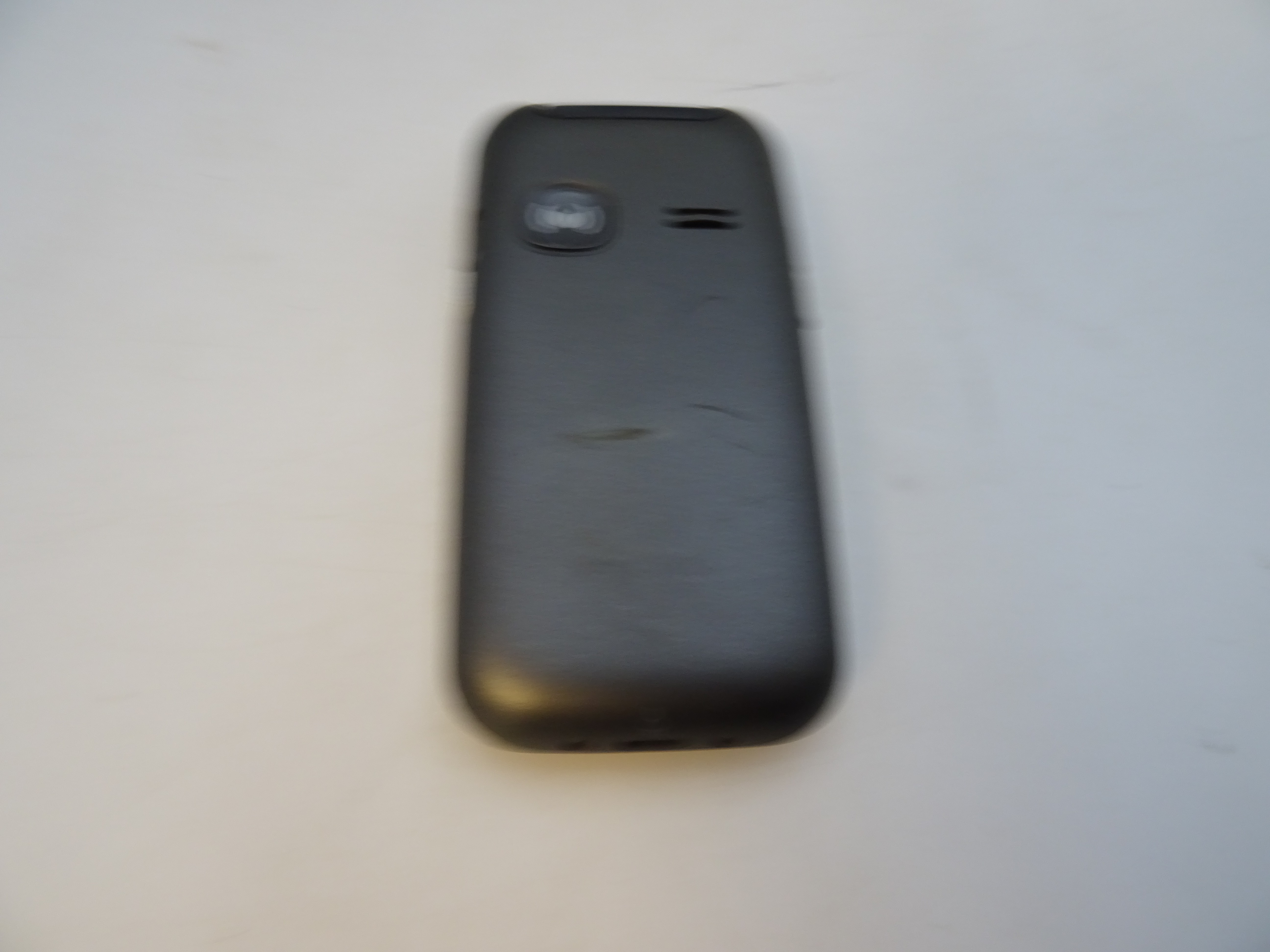 Voir photo 3 de Téléphone portable DORO 2424. Téléphone portable DORO 2424. Bon état reconditionné photo 3
