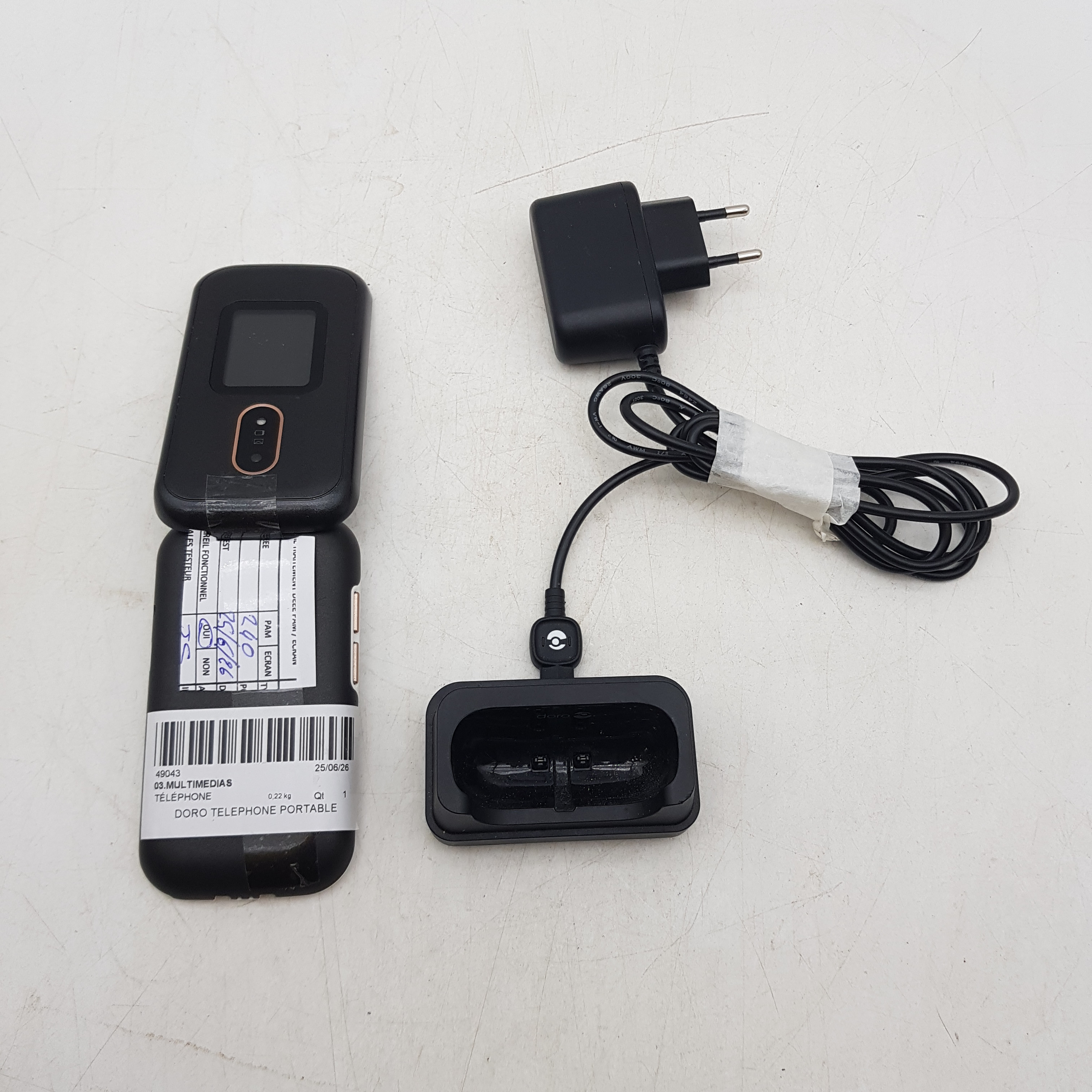 Voir photo 4 de Téléphone portable Doro GOGO avec socle de charge Téléphone portable Doro GOGO avec socle de charge reconditionné photo 4