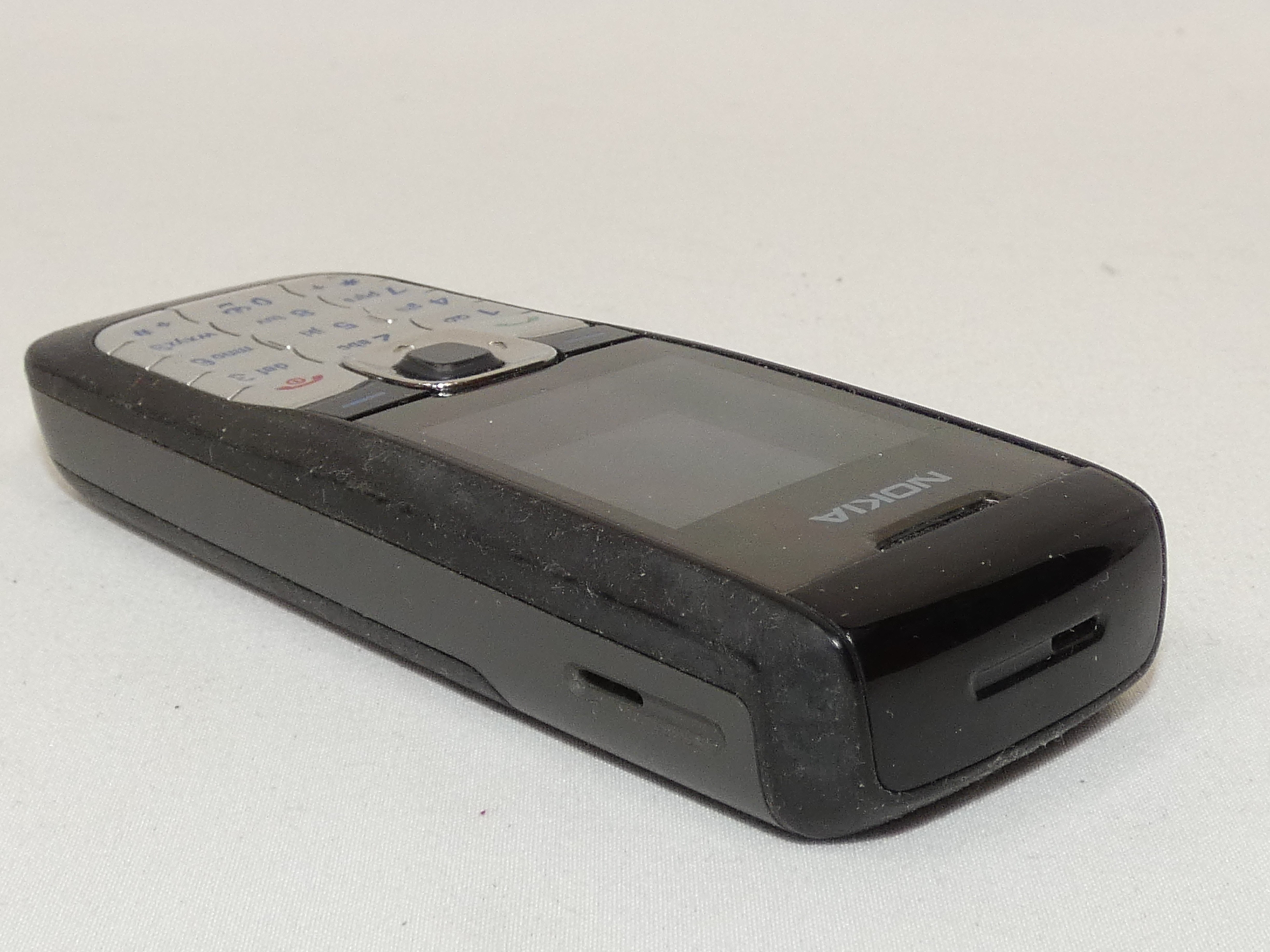 Voir photo 7 de Téléphone portable NOKIA 2610 Téléphone portable NOKIA 2610 Bon état reconditionné photo 7