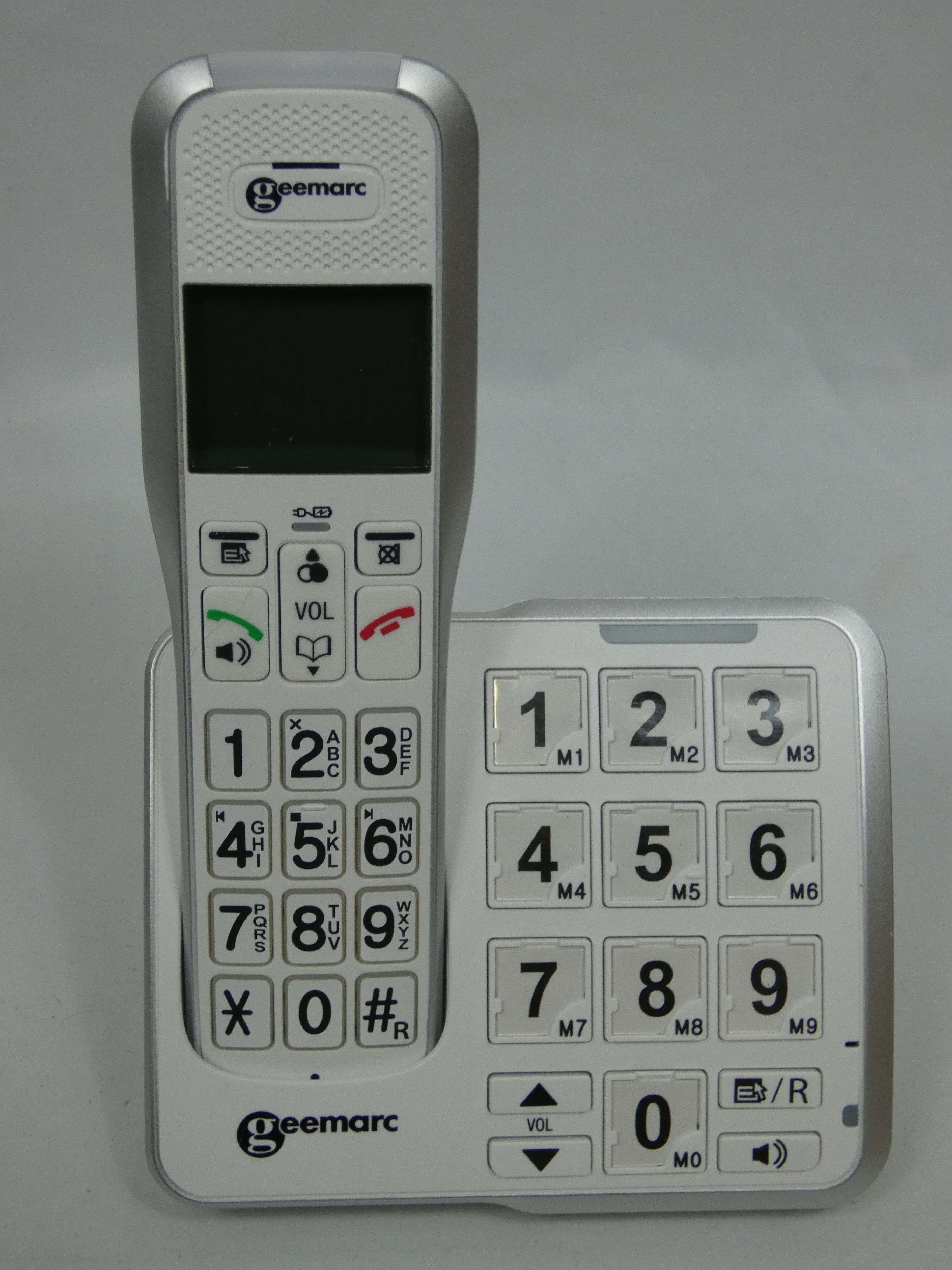 Voir photo 2 de Téléphone sans fil amplifié Amplidect 595 Photo Téléphone sans fil amplifié Amplidect 595 Photo Parfait état reconditionné photo 2
