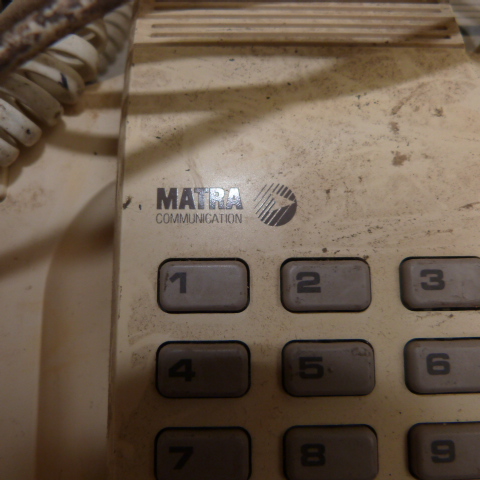 Voir photo 2 de Téléphones Matra Greftel Vintage(Lot de 3) Couleur Crème Téléphones Matra Greftel Vintage(Lot de 3) Couleur Crème État correct reconditionné photo 2