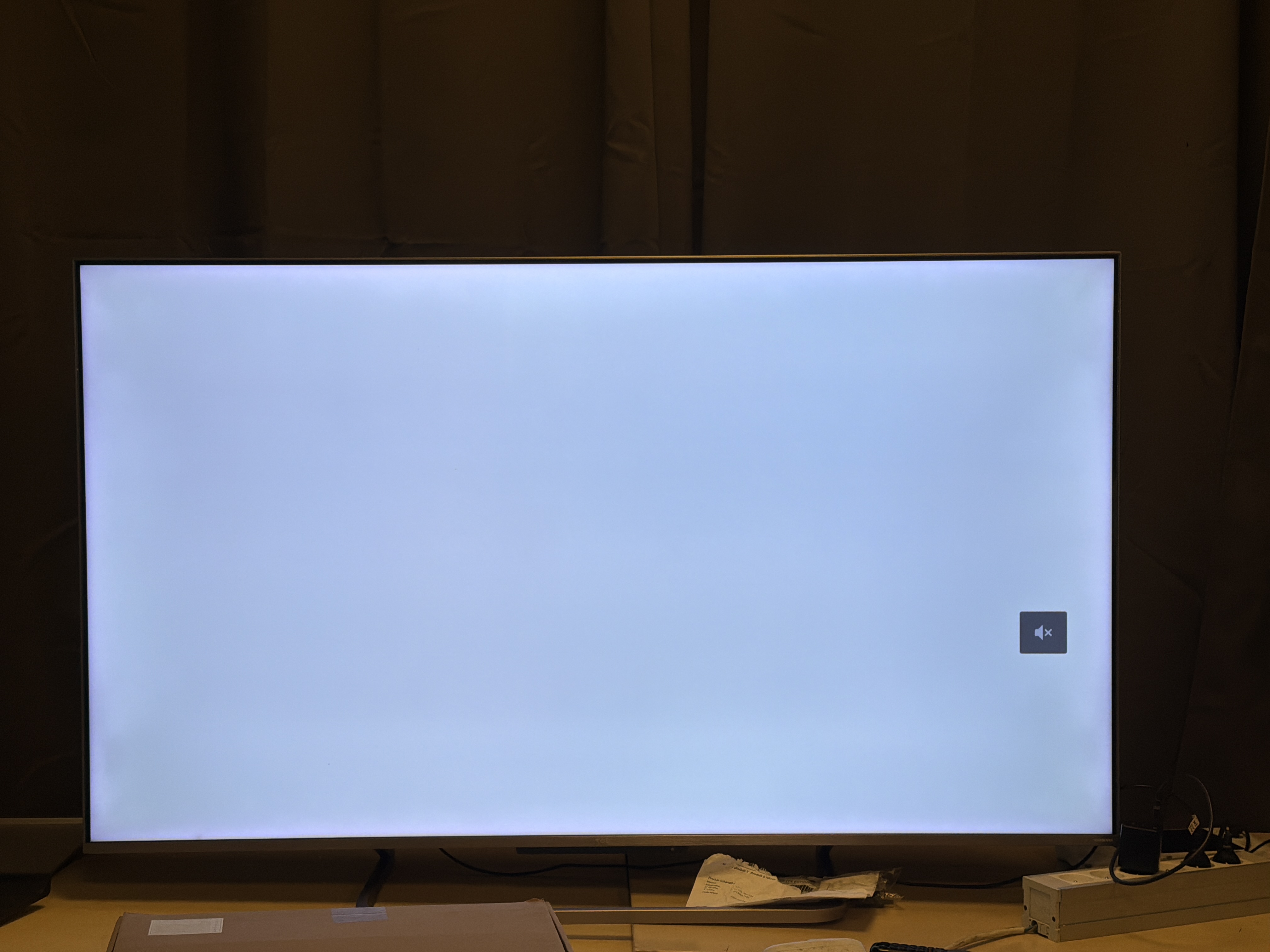 Téléviseur LED TCL 55C729 Très bon état TCL reconditionné disponible sur Underdog