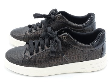 Acheter Tennis noir seconde main - 30,00 € Tennis noir seconde main Tamaris reconditionné disponible sur Claquettes Market