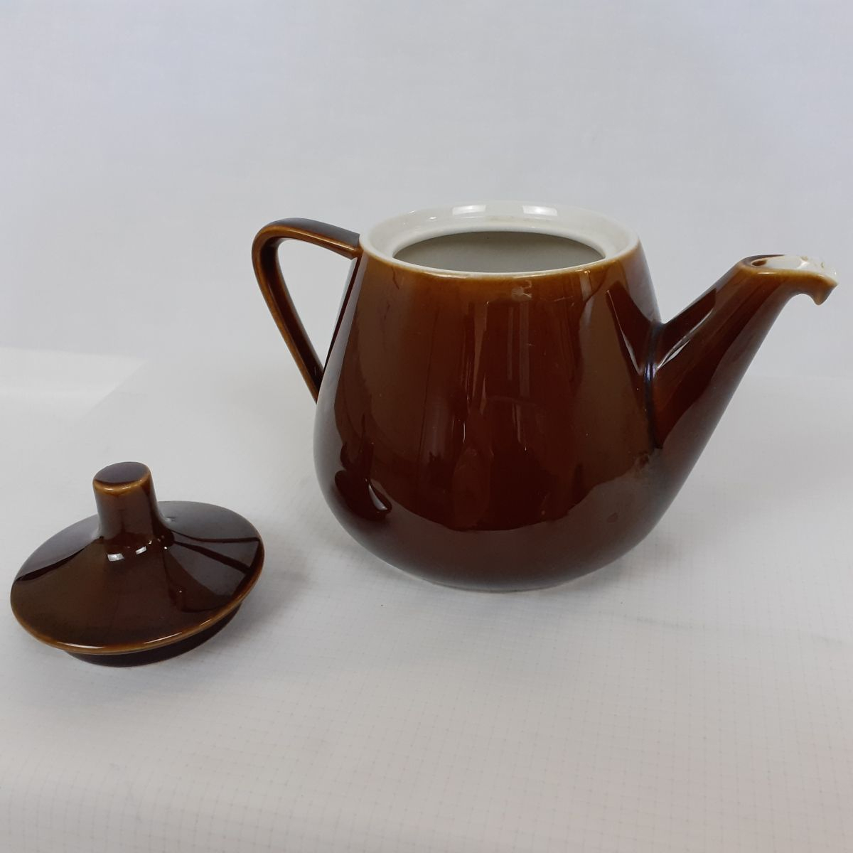 Voir photo 2 de Théière marron Villeroy & Boch - Années 70 - Petit modèle Théière marron Villeroy & Boch - Années 70 - Petit modèle Très bon état reconditionné photo 2