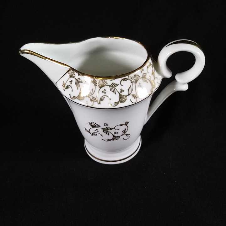 Voir photo 6 de Théière, pot, petite cruche, saucier, M & S, fabriqué en Berry avec pâte de Limoges Théière, pot, petite cruche, saucier, M & S, fabriqué en Berry avec pâte de Limoges Bon état reconditionné photo 6
