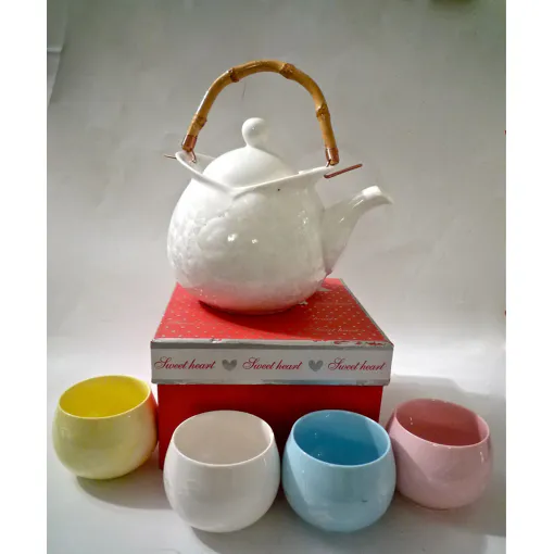 Théière Sweet Heart Porcelaine Avec 4 Tasses Bon état reconditionné disponible sur Rakuten