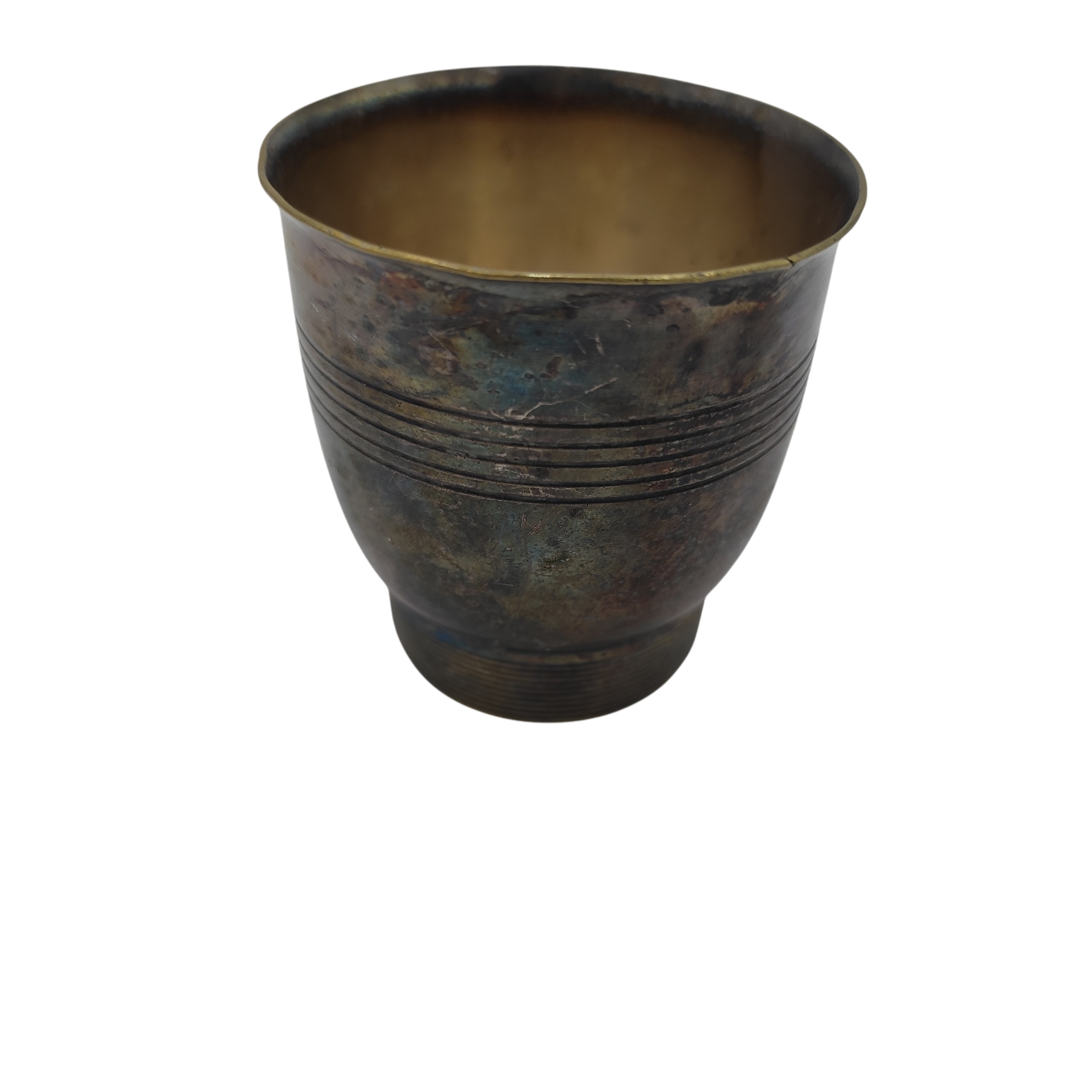 Acheter Timbale - Métal argenté Bon état - 10,00 € Timbale - Métal argenté Bon état reconditionné disponible sur Label Emmaüs