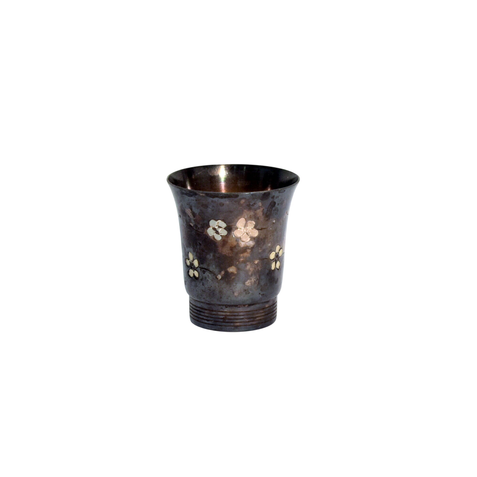Timbale Peinte - Métal Argenté Poinçonné Bon état - 25,00 € Timbale Peinte - Métal Argenté Poinçonné Bon état reconditionné disponible sur Label Emmaüs