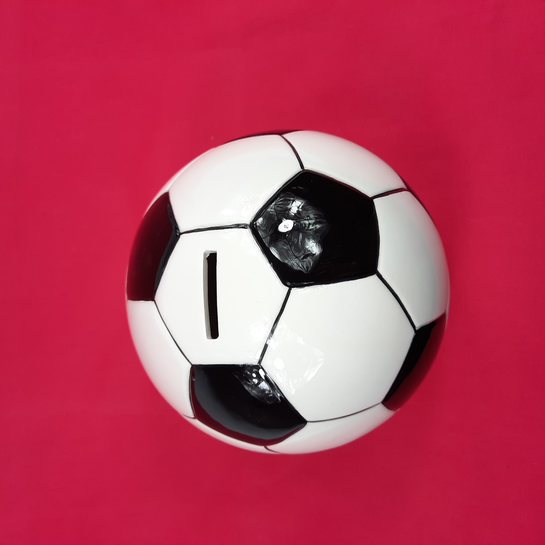 Voir photo 2 de Tirelire/Ballon de foot Tirelire/Ballon de foot Bon état reconditionné photo 2