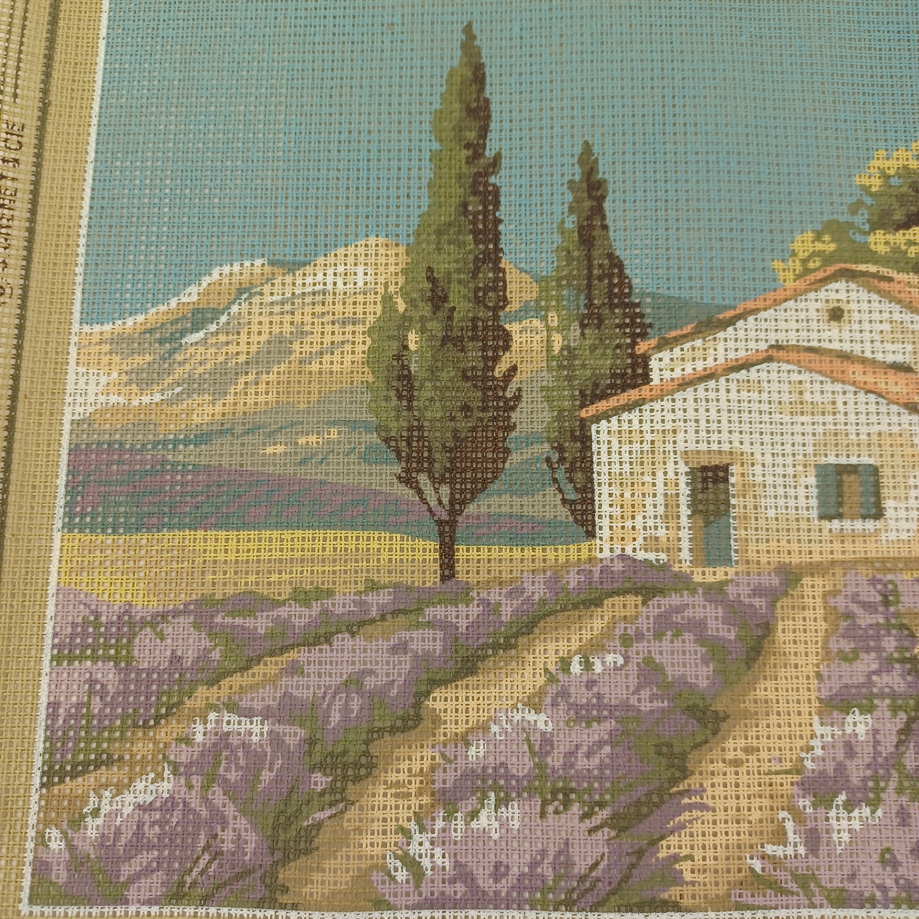 Voir photo 2 de Toile à caneva de 30x40 Seg de Paris Toile à caneva de 30x40 Seg de Paris Très bon état reconditionné photo 2