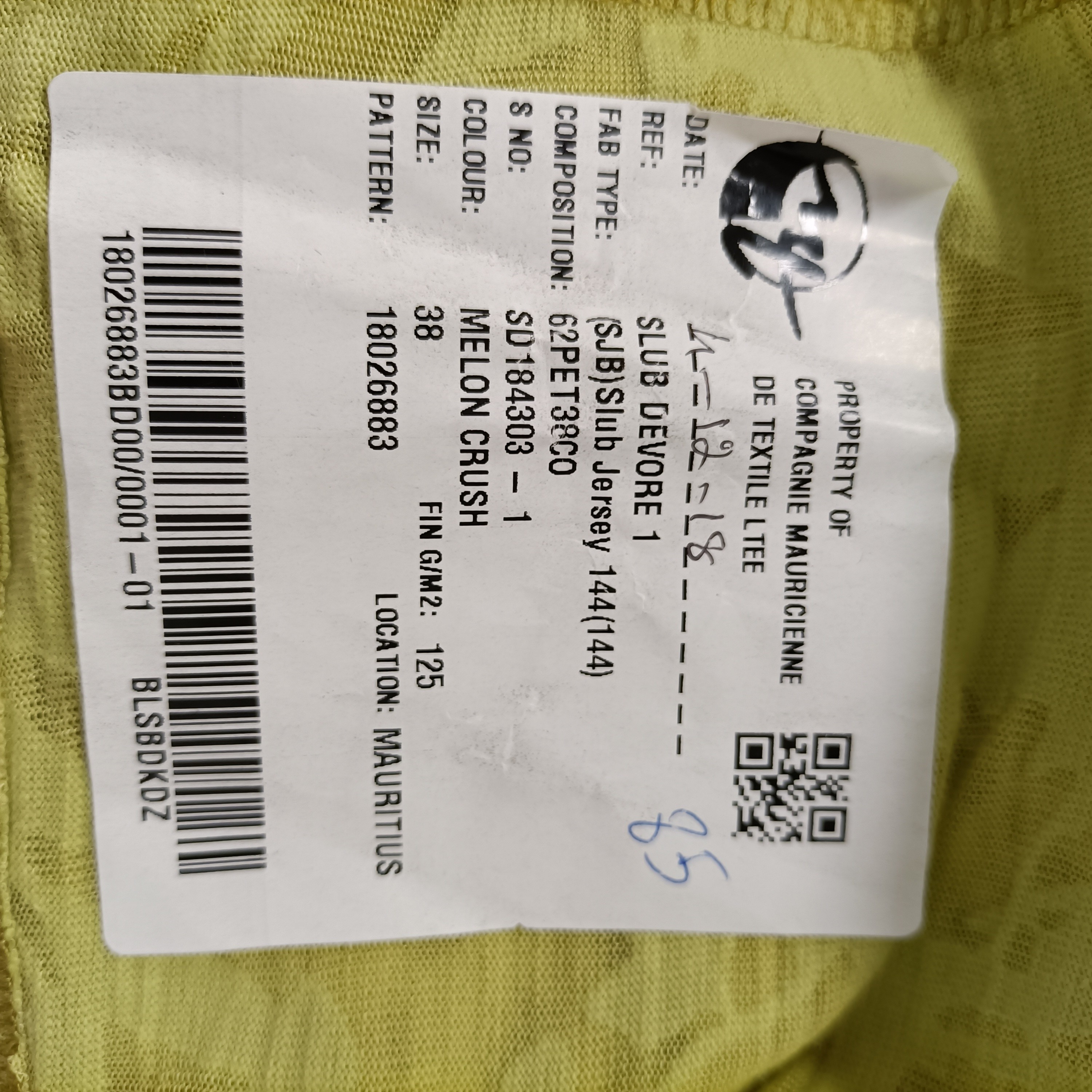 Voir photo 8 de Top CMT Collection jaune anis jacquard bretelles taille 38 A3752 Top CMT Collection jaune anis jacquard bretelles taille 38 A3752 reconditionné photo 8