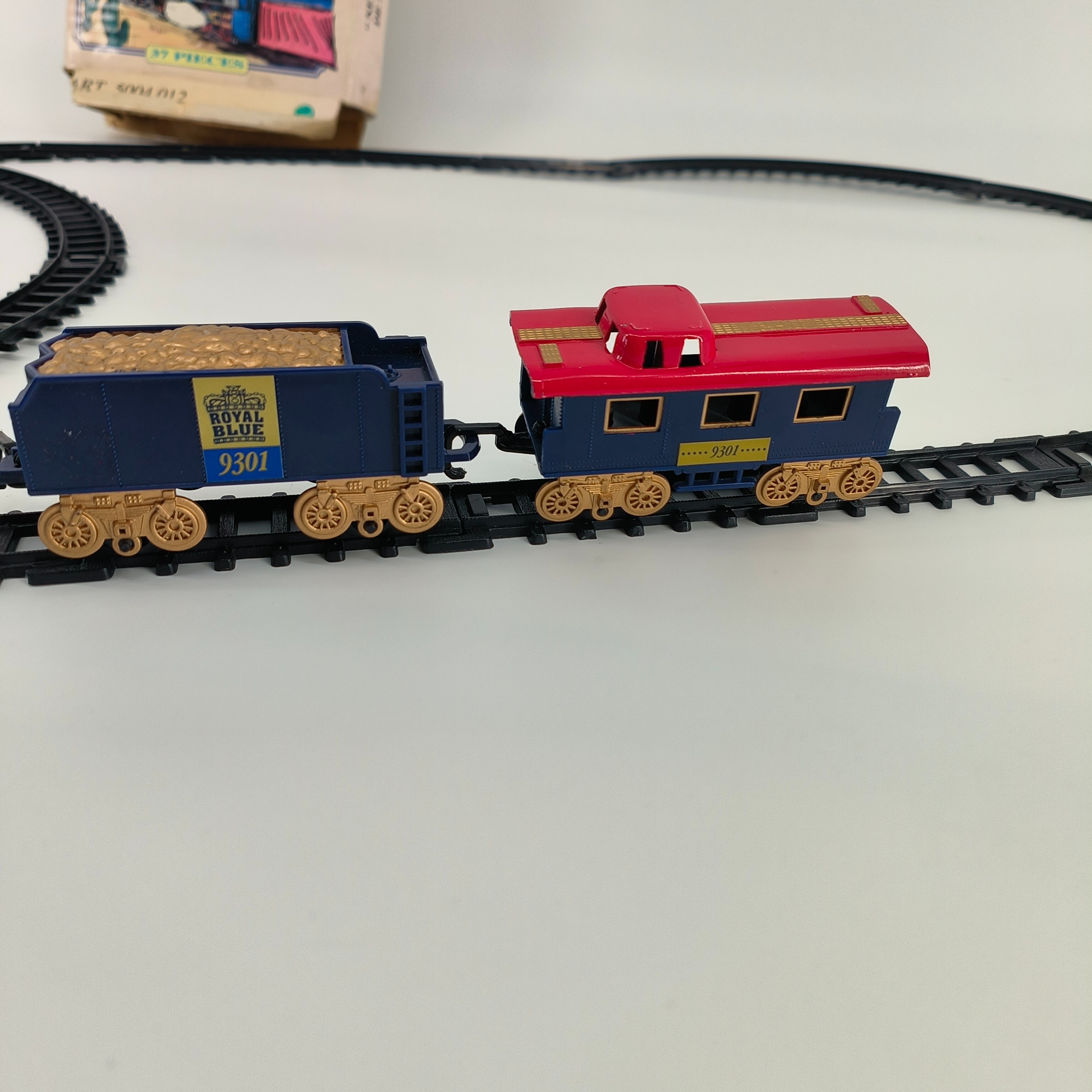Voir photo 3 de Train électrique-'Royal blue'- à partir de 3 ans Train électrique-'Royal blue'- à partir de 3 ans Bon état reconditionné photo 3