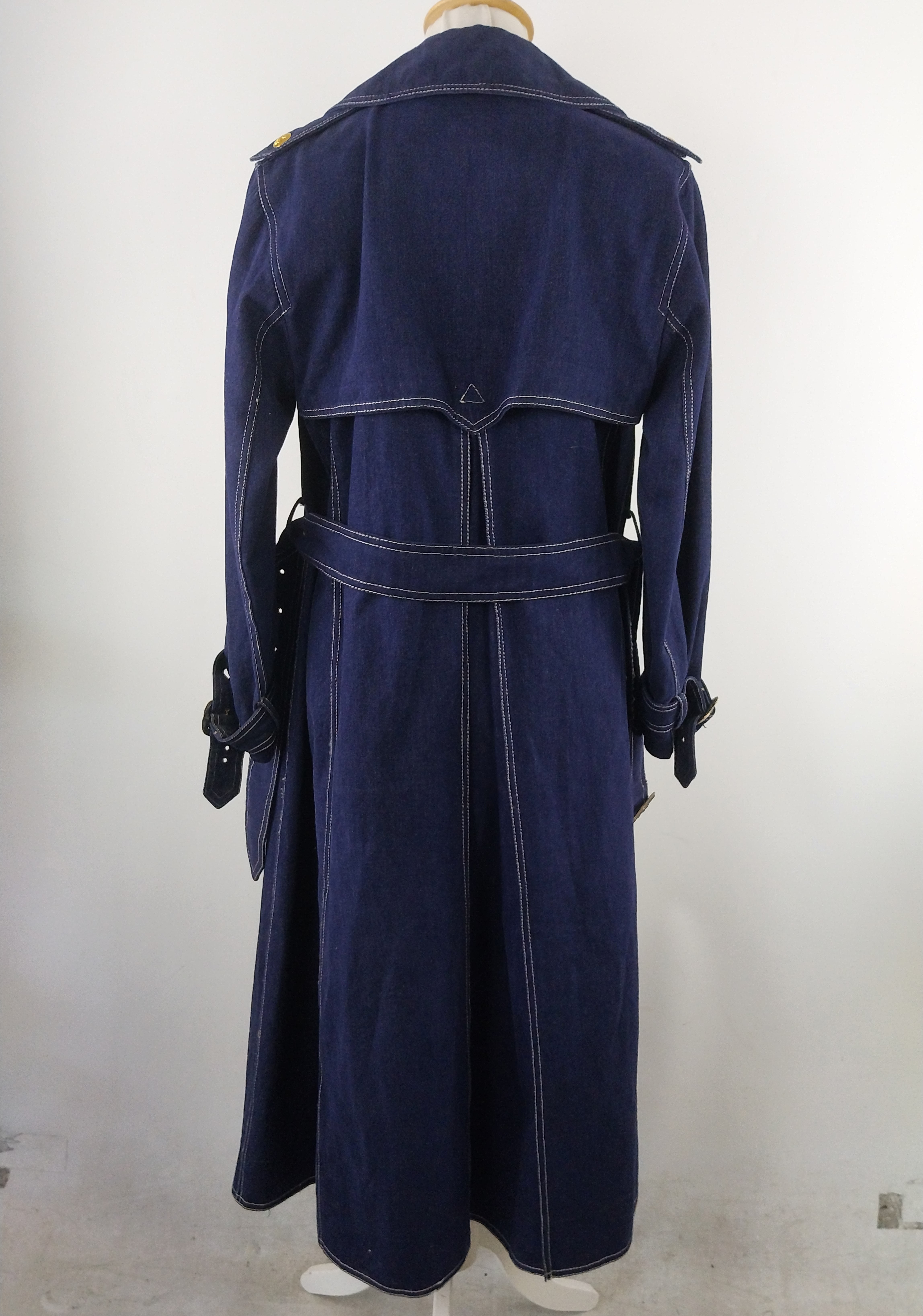 Voir photo 6 de Trench - CELINE SPORT - 38 (estimation) Trench - CELINE SPORT - 38 (estimation) Bon état reconditionné photo 6