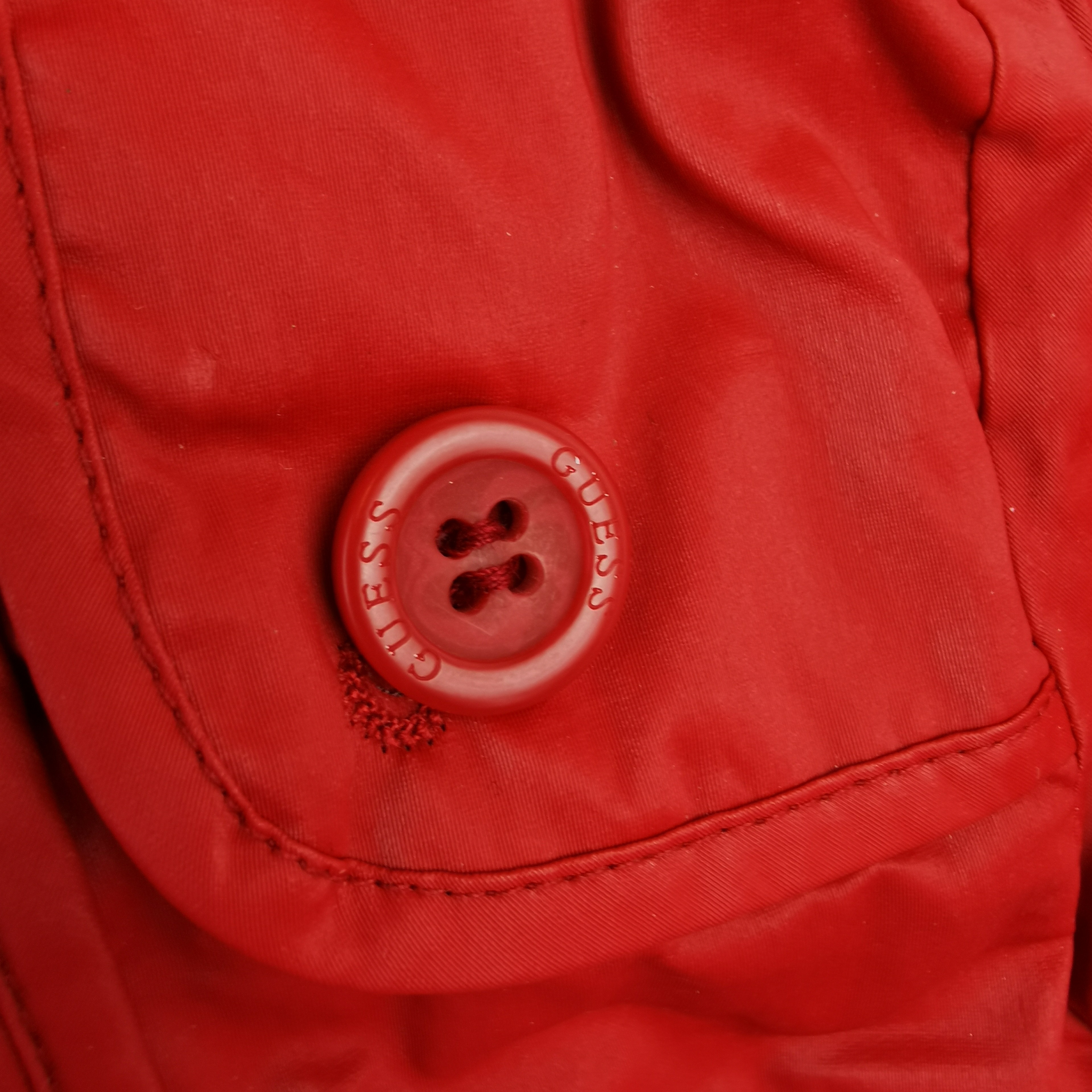 Voir photo 4 de Trench-coat imperméable rouge Guess - Taille 6/9 mois Trench-coat imperméable rouge Guess - Taille 6/9 mois Parfait état reconditionné photo 4