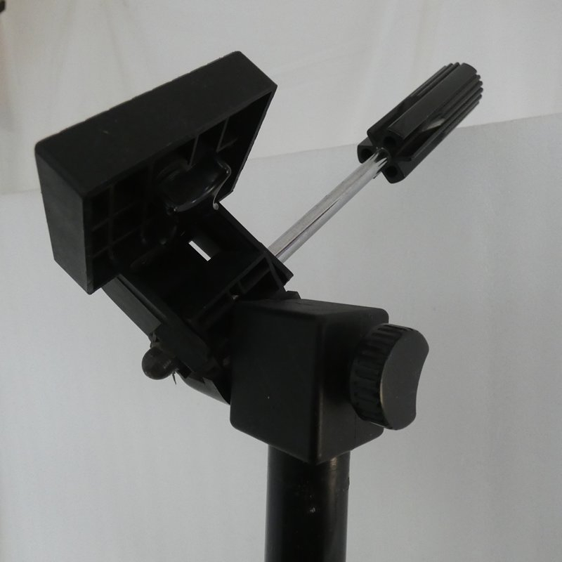 Voir photo 3 de Trépied dépliant pour appareil photo BILORA Profilo 6181 Trépied dépliant pour appareil photo BILORA Profilo 6181 très bon état reconditionné photo 3