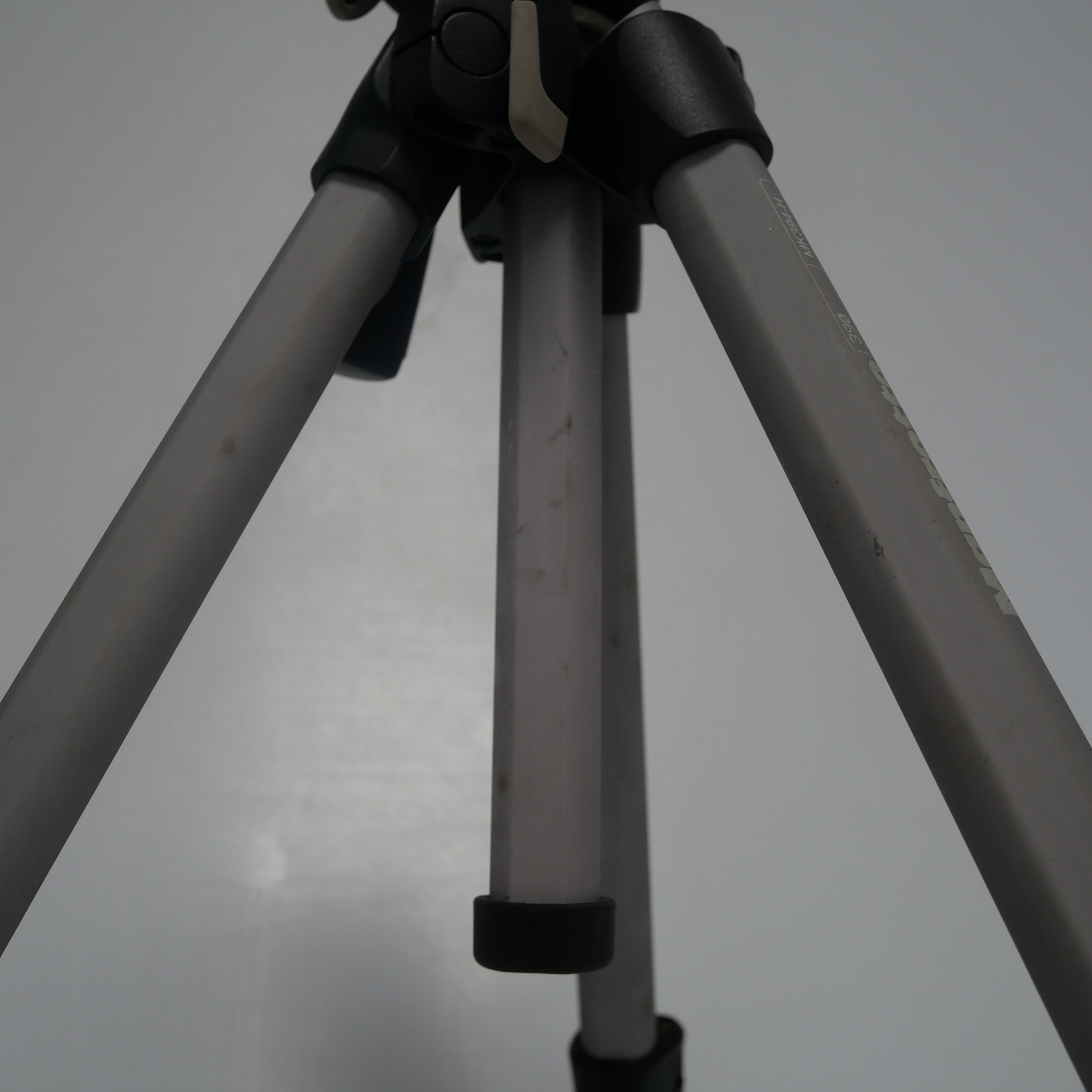 Voir photo 11 de Trepied Manfrotto 390 mk394 h Trepied Manfrotto 390 mk394 h très bon état reconditionné photo 11