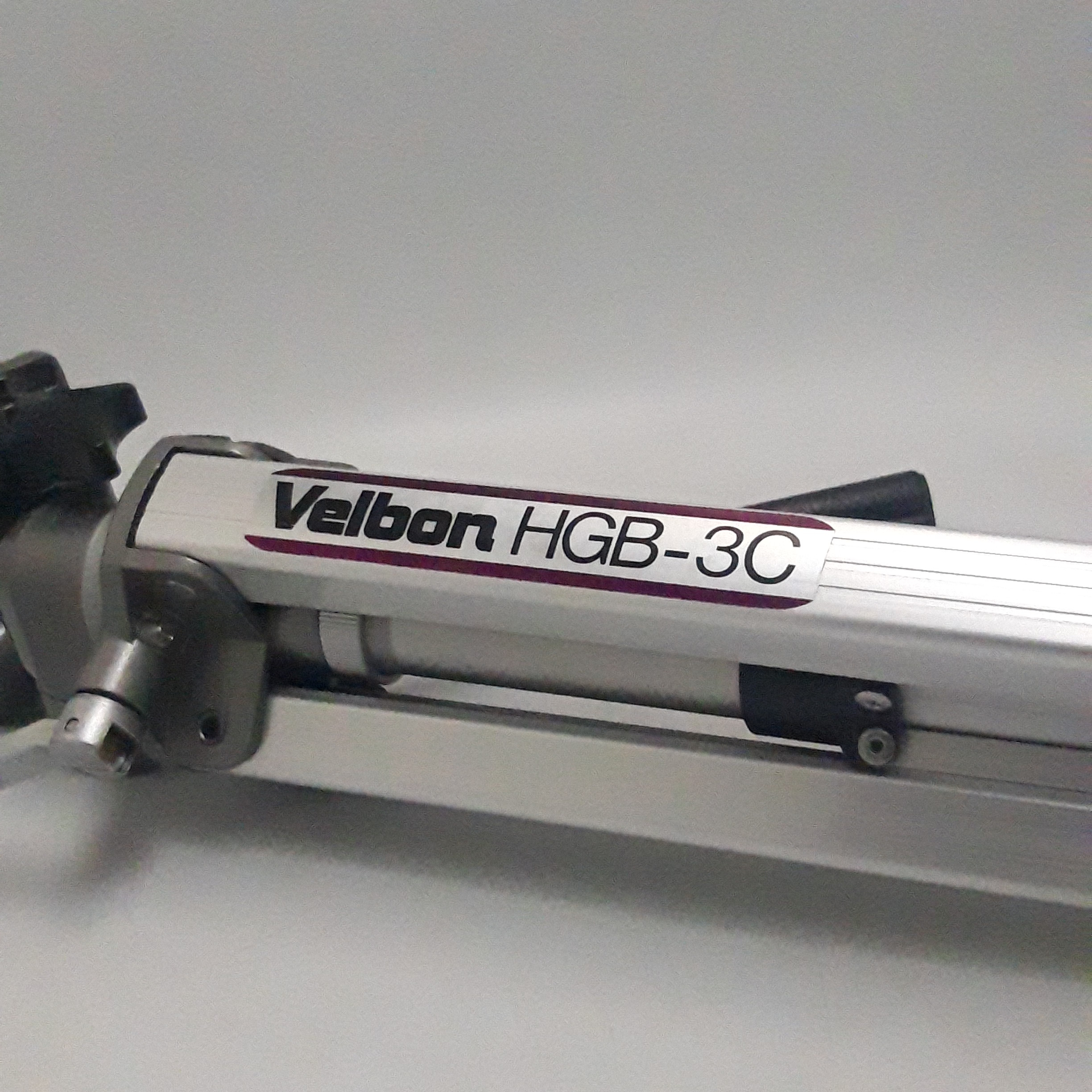 Voir photo 4 de Trépied Velbon HGB-3C avec étui Trépied Velbon HGB-3C avec étui Bon état reconditionné photo 4