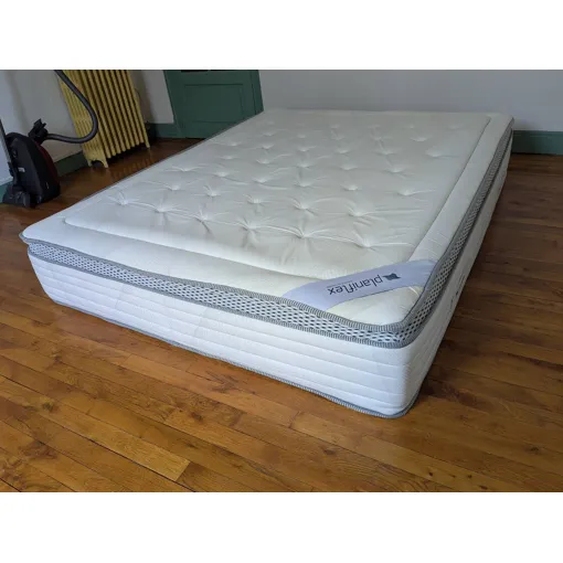 TRES URGENT Matelas planiflex 160x 200 cm avec sur-matelas intégré Bon état reconditionné disponible sur Rakuten