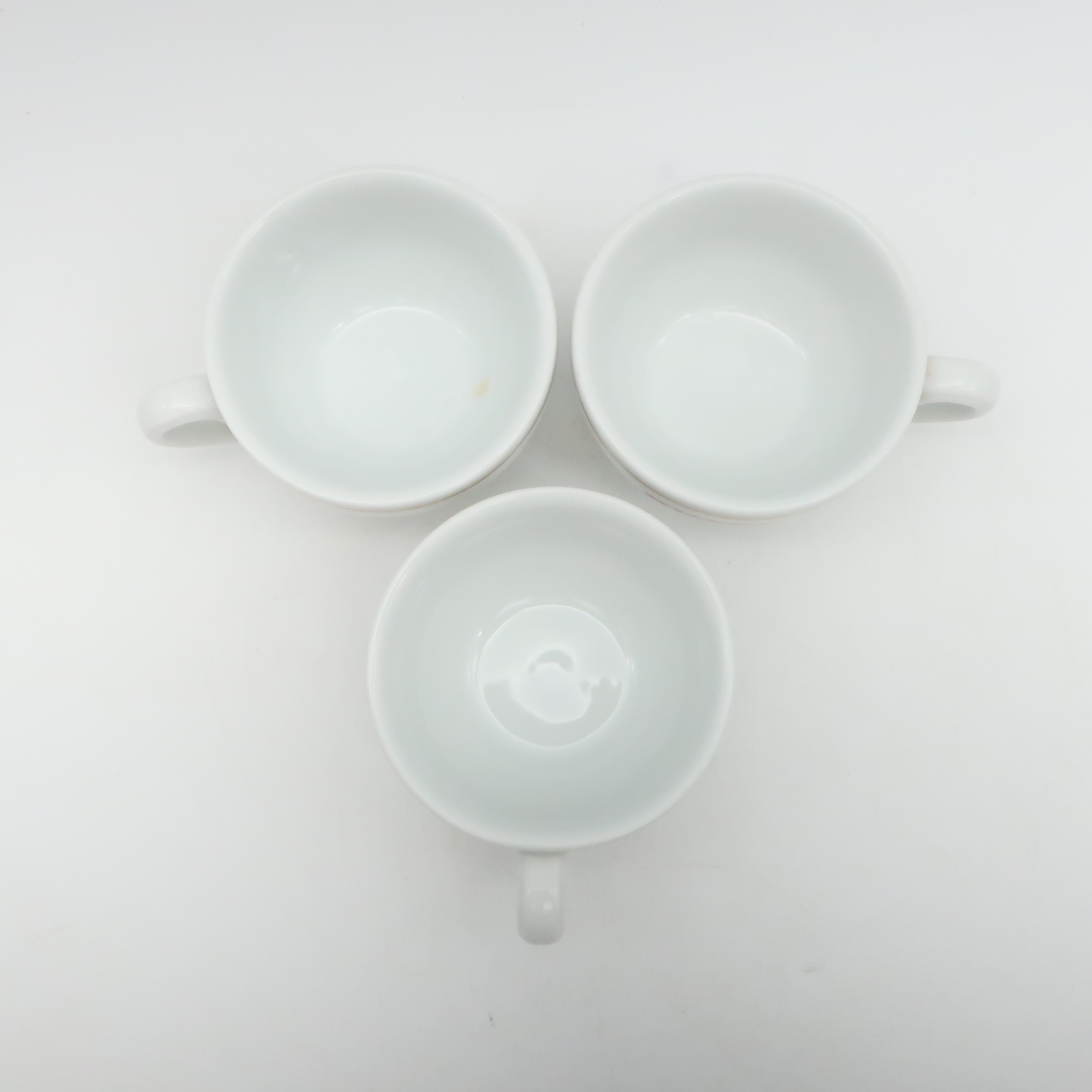 Voir photo 6 de Trio de Grande Tasses et Sous-Tasses en porcelaine épaisse Kimbo Trio de Grande Tasses et Sous-Tasses en porcelaine épaisse Kimbo reconditionné photo 6