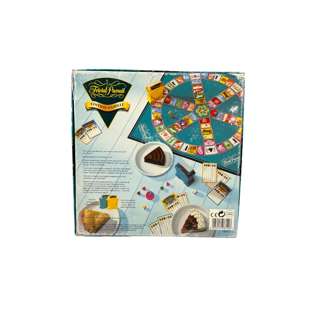 Voir photo 2 de Trivial Pursuit - Edition famille- Édition 1995 Trivial Pursuit - Edition famille- Édition 1995 Très bon état reconditionné photo 2
