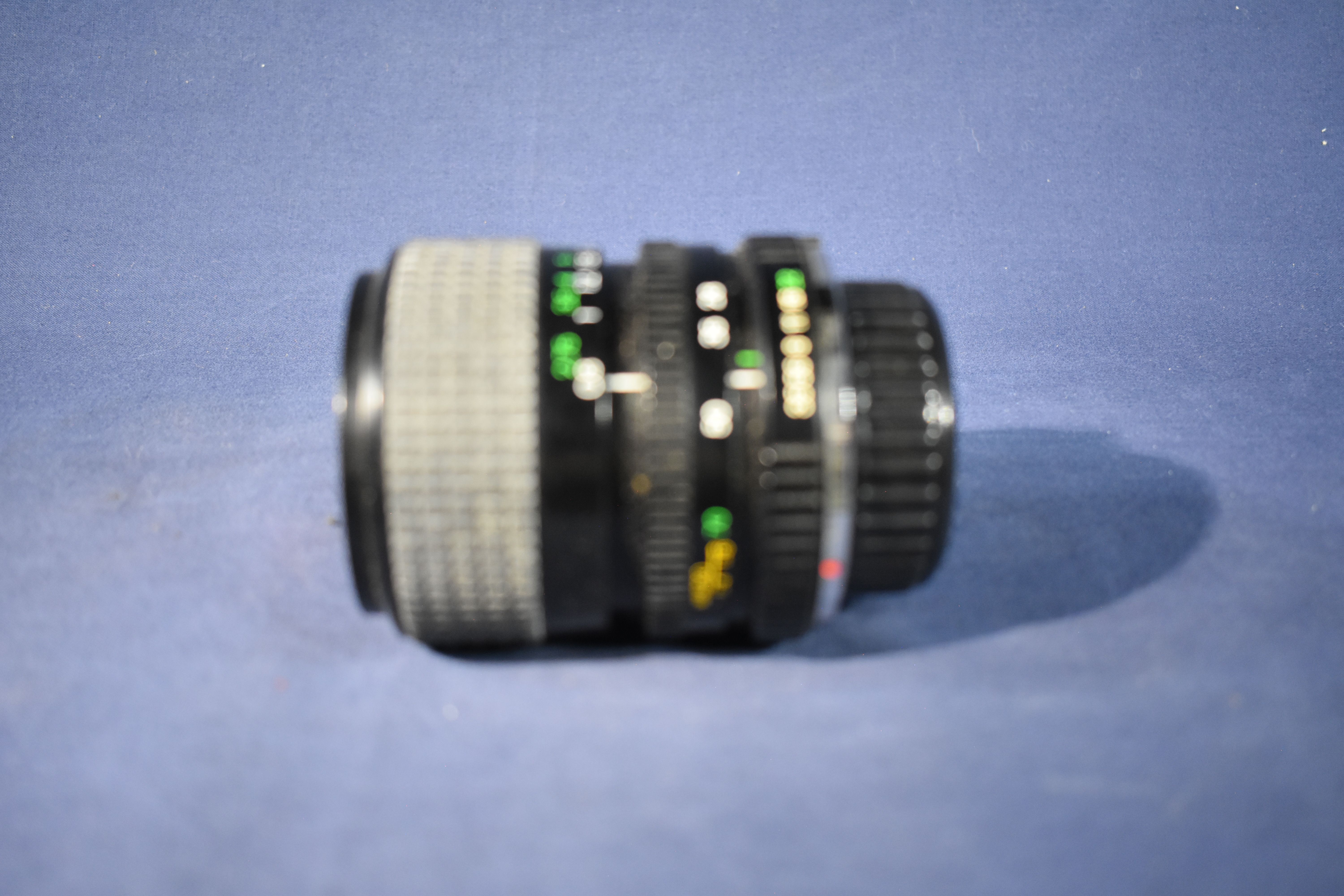 Voir photo 14 de Trois objectifs : COSINA 70/210 - MINOLTA 35/70 - FUJICA 50mm Trois objectifs : COSINA 70/210 - MINOLTA 35/70 - FUJICA 50mm Bon état reconditionné photo 14