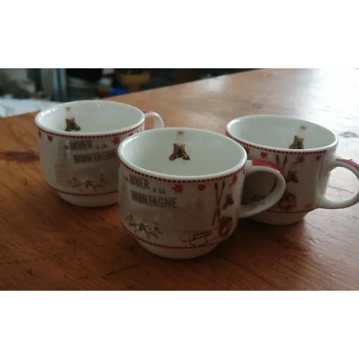 Acheter Trois Tasses À Café En Porcelaine occasion - 12,00 € Trois Tasses À Café En Porcelaine occasion reconditionné disponible sur Rakuten