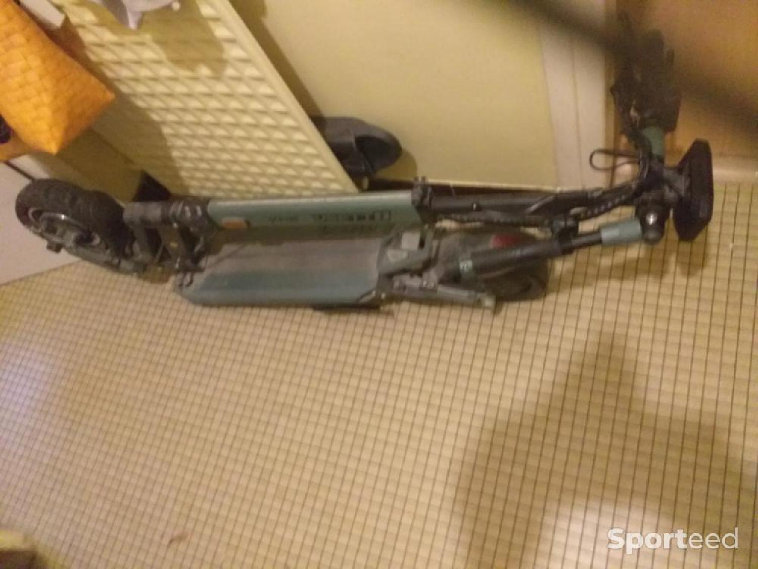 Trottinette électrique Très bon état reconditionné disponible sur Sporteed | Dero