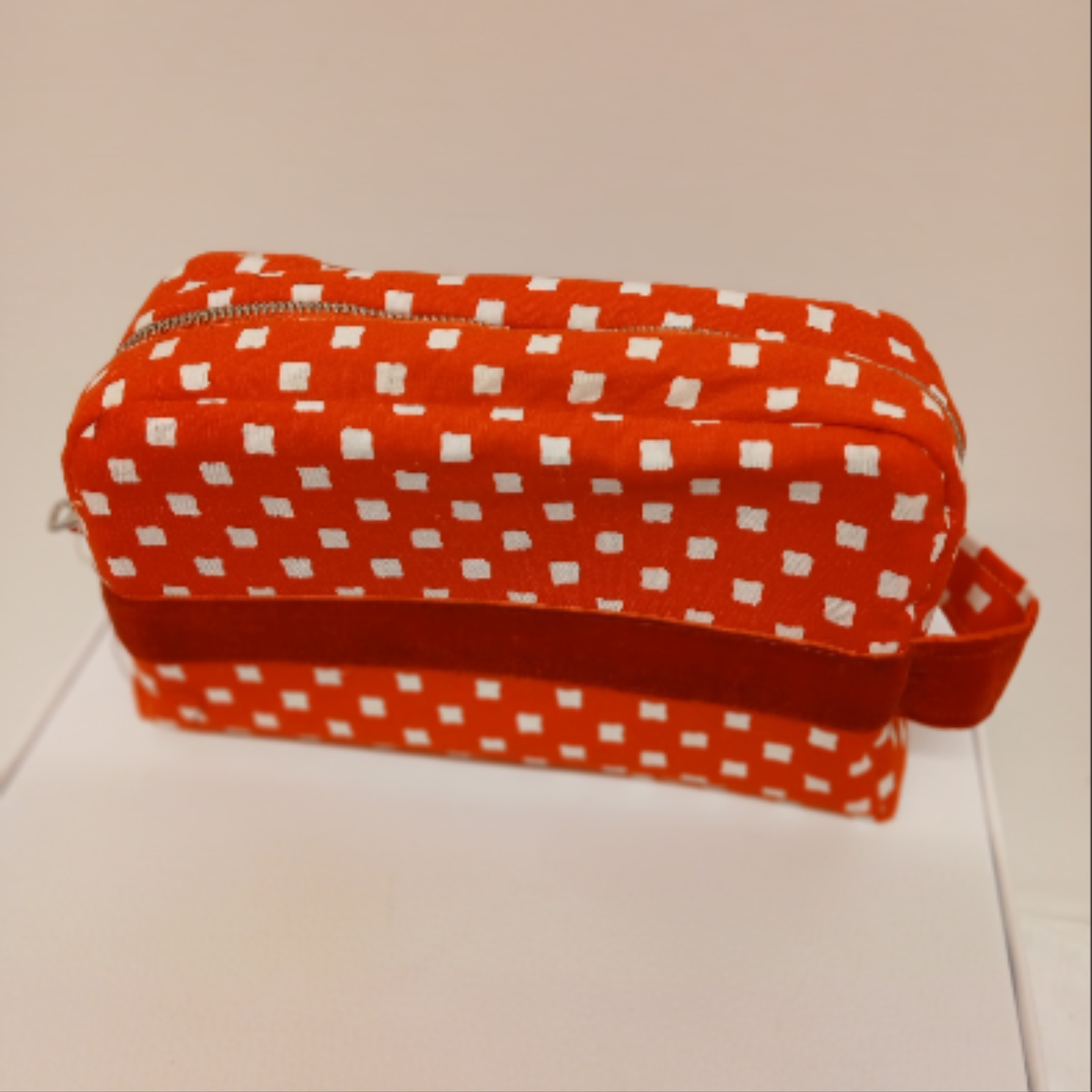 Voir photo 2 de Trousse - 100% matières recyclées- Etoffe meuse Trousse - 100% matières recyclées- Etoffe meuse Parfait état reconditionné photo 2