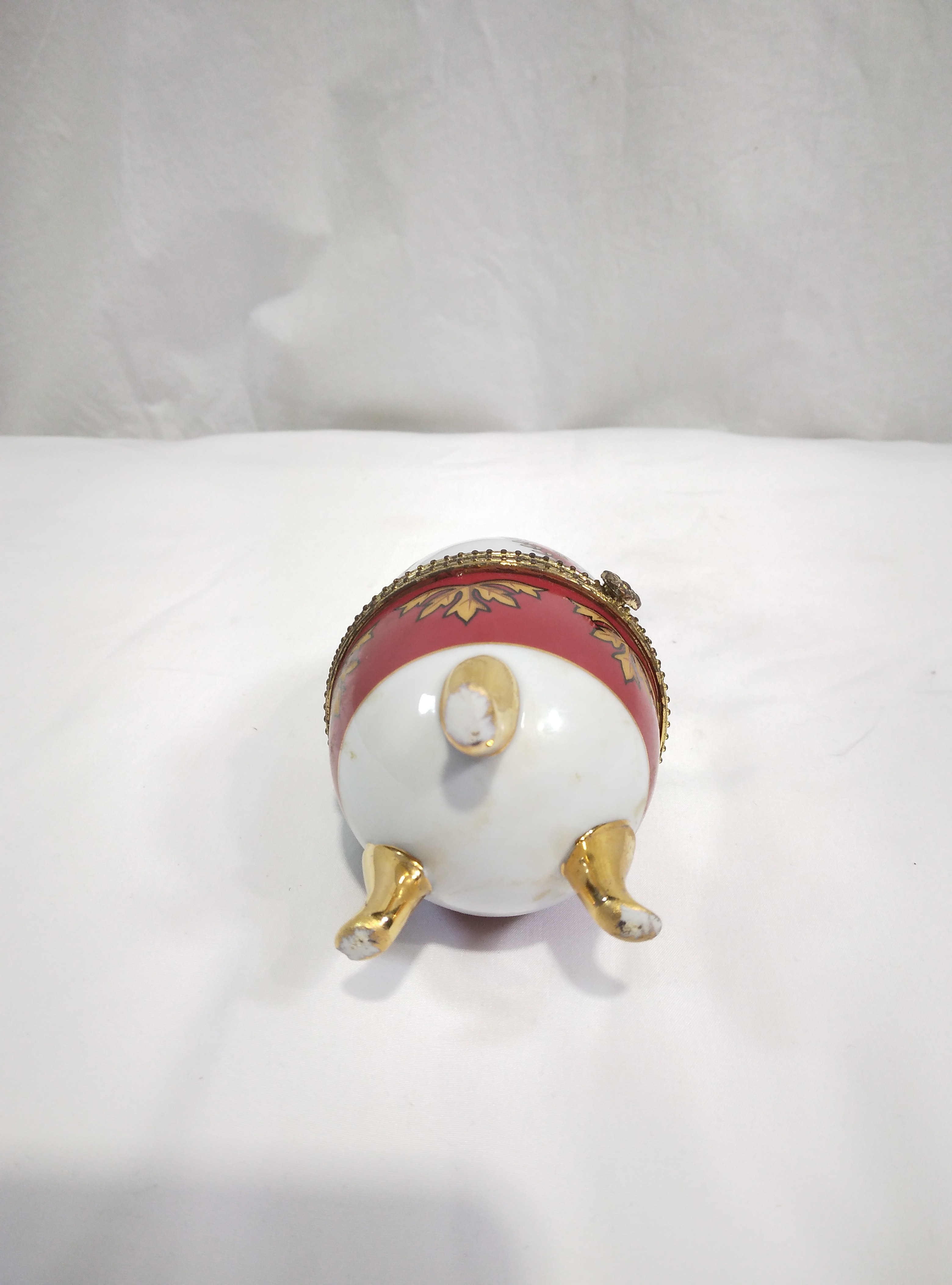 Voir photo 2 de Œuf décoratif en porcelaine, motif déesse grecque Œuf décoratif en porcelaine, motif déesse grecque Très bon état reconditionné photo 2