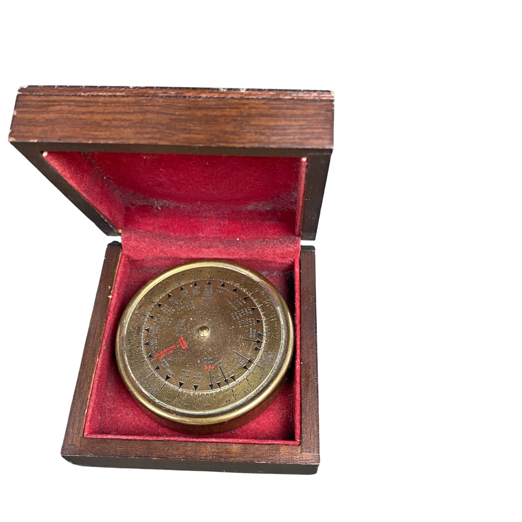 Acheter Un calculateur de fuseaux horaires universel Bon état - 30,00 € Un calculateur de fuseaux horaires universel Bon état reconditionné disponible sur Label Emmaüs