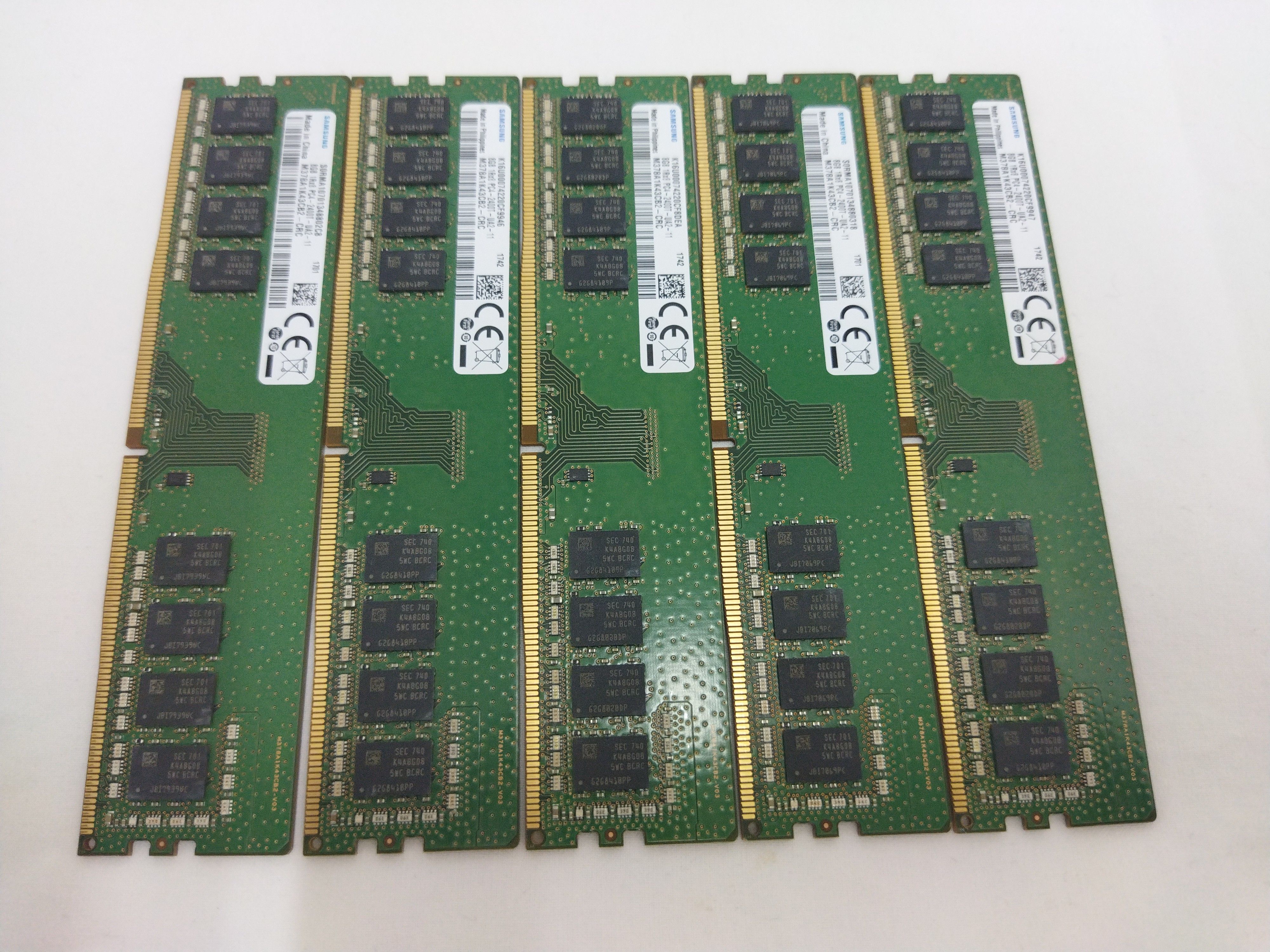 Voir photo 4 de Un lot de 5X RAM 8 Go -Random Access Memory marque Samsung DDR4 8Go 1Rx8 PCA-2400T en très bon état Un lot de 5X RAM 8 Go -Random Access Memory marque Samsung DDR4 8Go 1Rx8 PCA-2400T en très bon état Très bon état reconditionné photo 4