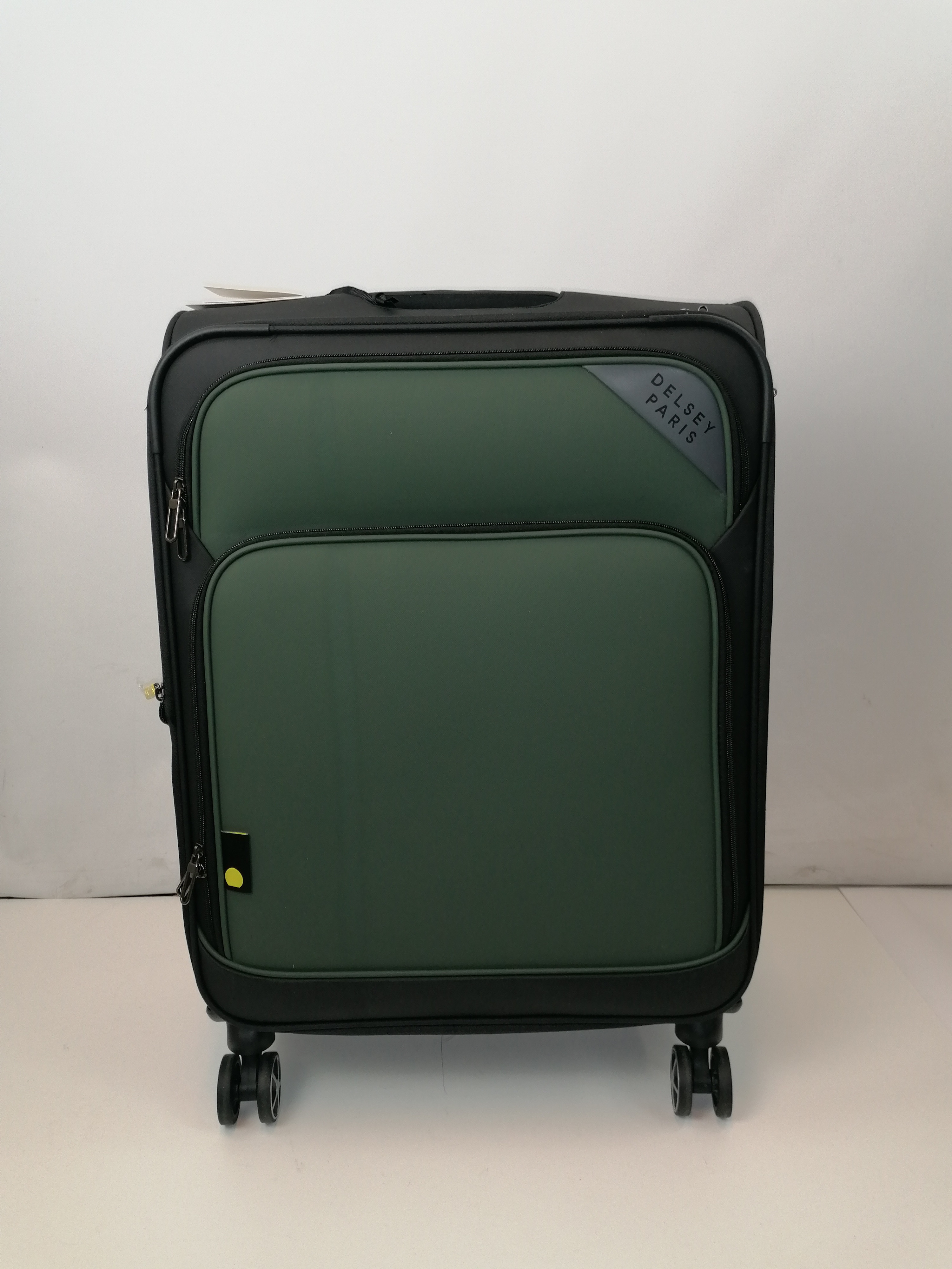 Voir photo 7 de Valise à roulettes DELSEY - Nolwenn verte - 66cm (Medium/soute) Valise à roulettes DELSEY - Nolwenn verte - 66cm (Medium/soute) Parfait état reconditionné photo 7