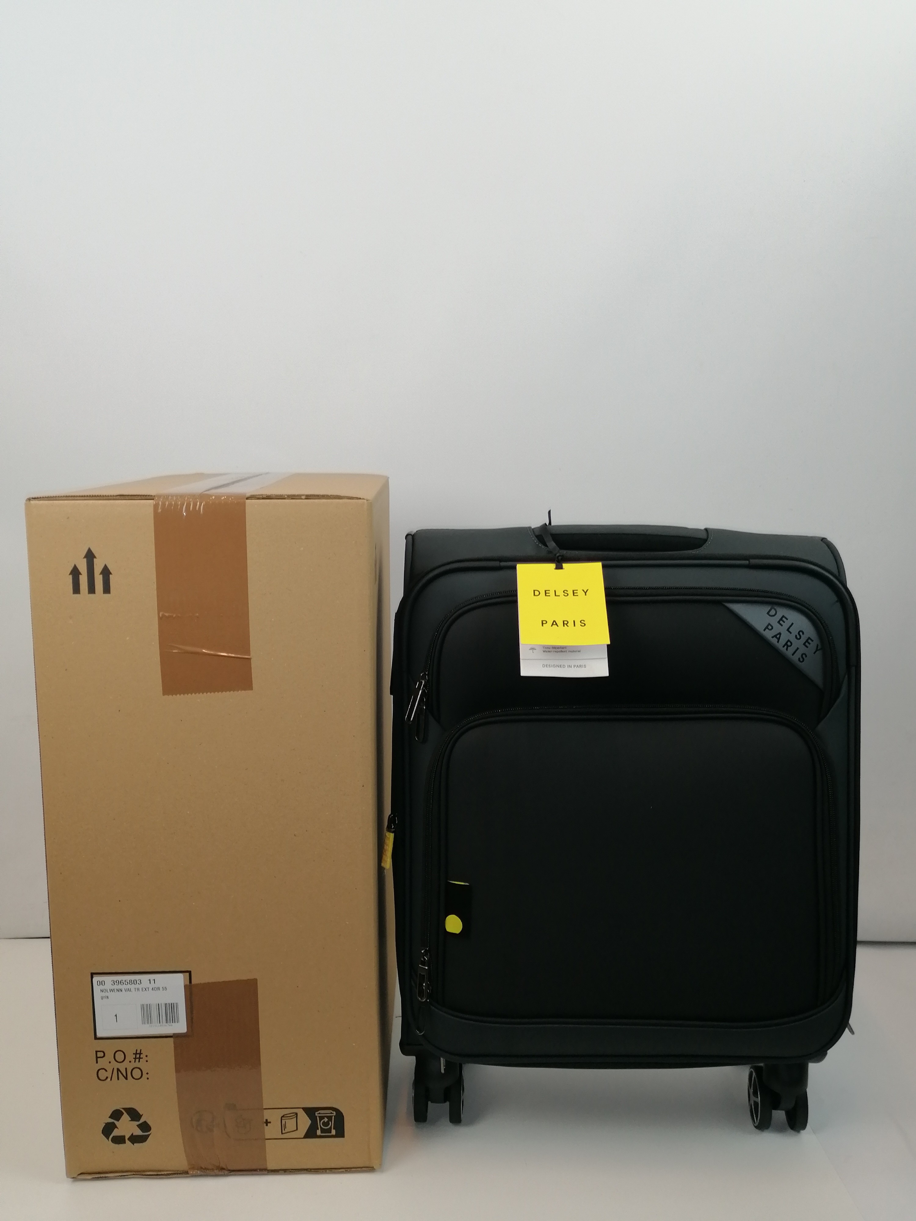 Voir photo 6 de Valise cabine à roulettes DELSEY - Nolwenn grise - 55cm Valise cabine à roulettes DELSEY - Nolwenn grise - 55cm Parfait état reconditionné photo 6