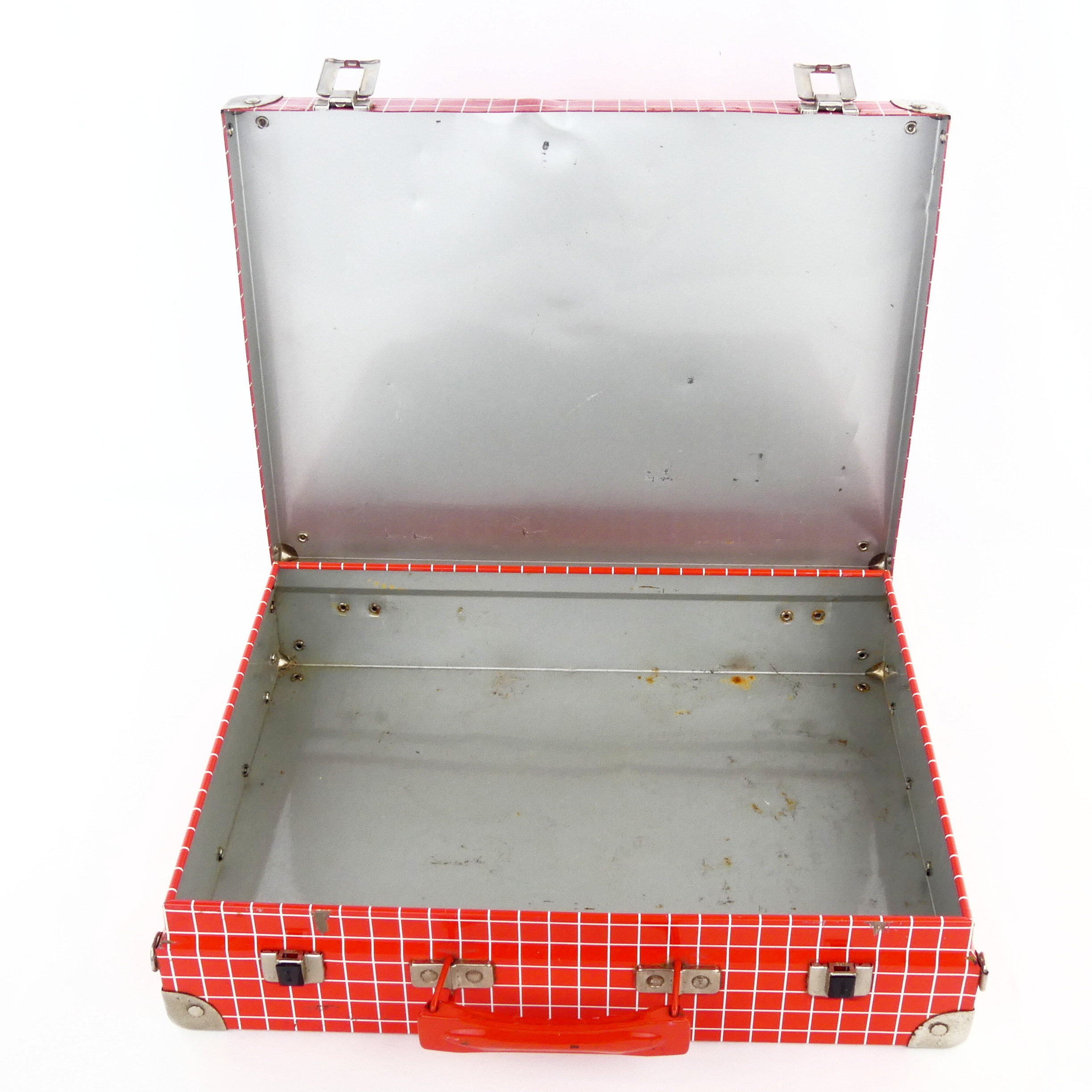 Voir photo 2 de Valise rouge en métal Coca-Cola années 80 Valise rouge en métal Coca-Cola années 80 Bon état reconditionné photo 2
