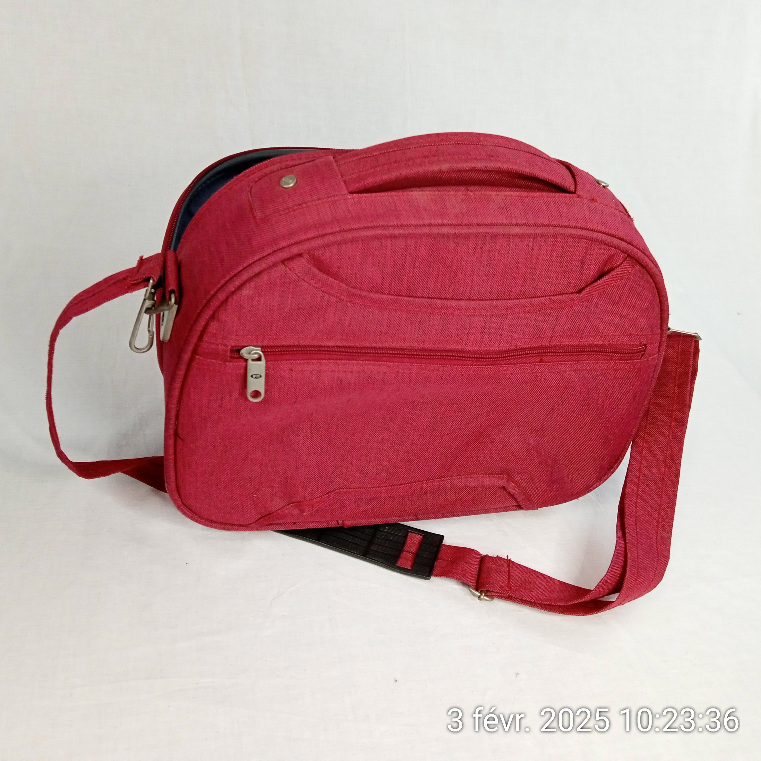 Voir photo 3 de Vanity - case - sac de voyage rigide PLATINIUM en tissu rouge Vanity - case - sac de voyage rigide PLATINIUM en tissu rouge Très bon état reconditionné photo 3