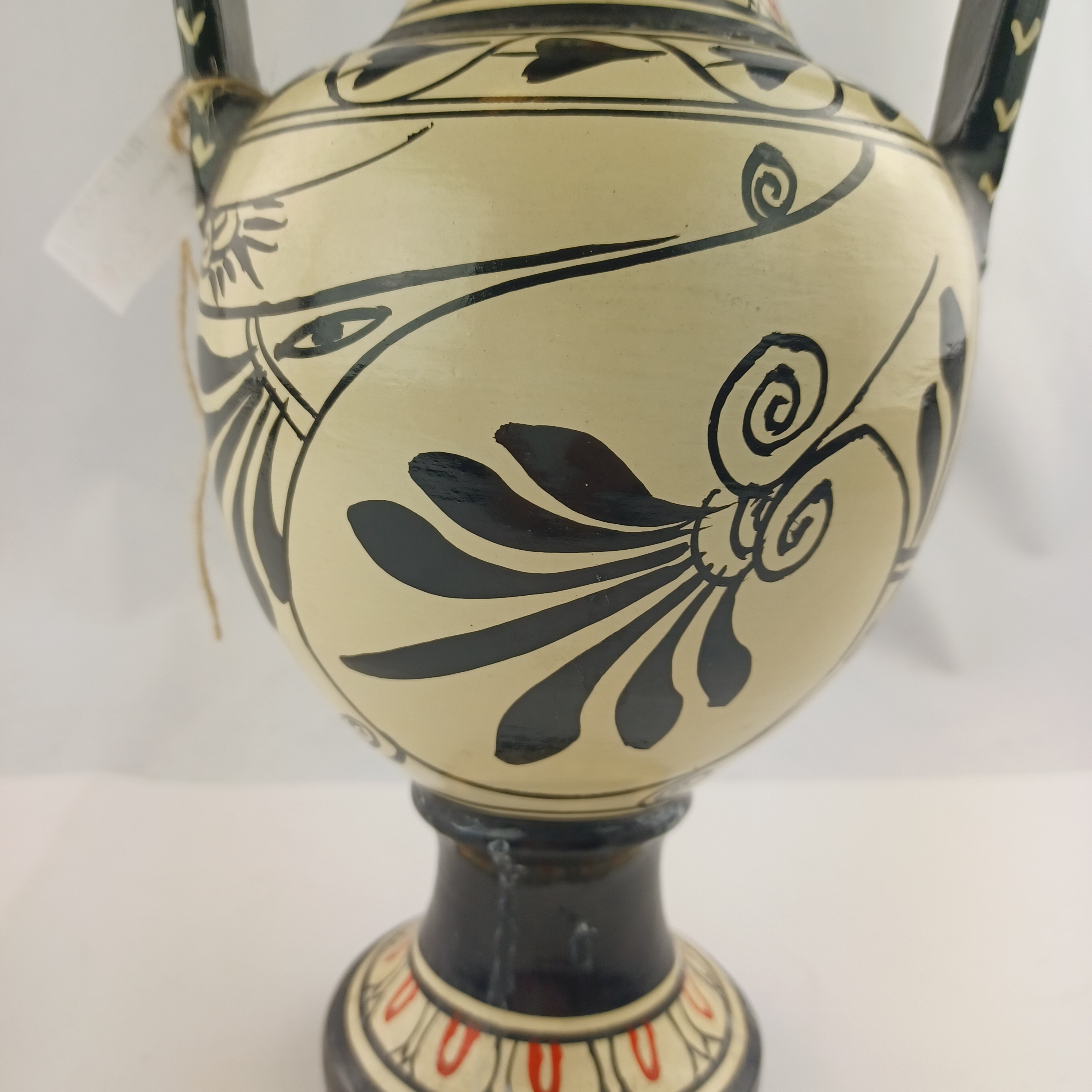 Voir photo 4 de Vase amphore grecque décorée à la main de 28cm Vase amphore grecque décorée à la main de 28cm Très bon état reconditionné photo 4