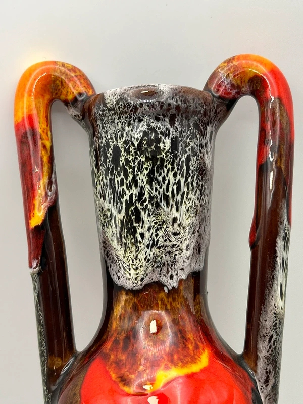 Voir photo 10 de Vase amphore vintage céramique émaillée rouge noir à doubles anses Vase amphore vintage céramique émaillée rouge noir à doubles anses Très bon état reconditionné photo 10