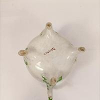 Voir photo 12 de Vase ancien Bassano en faïence peinte à la main décor floral - Carafe Vase ancien Bassano en faïence peinte à la main décor floral - Carafe Très bon état reconditionné photo 12